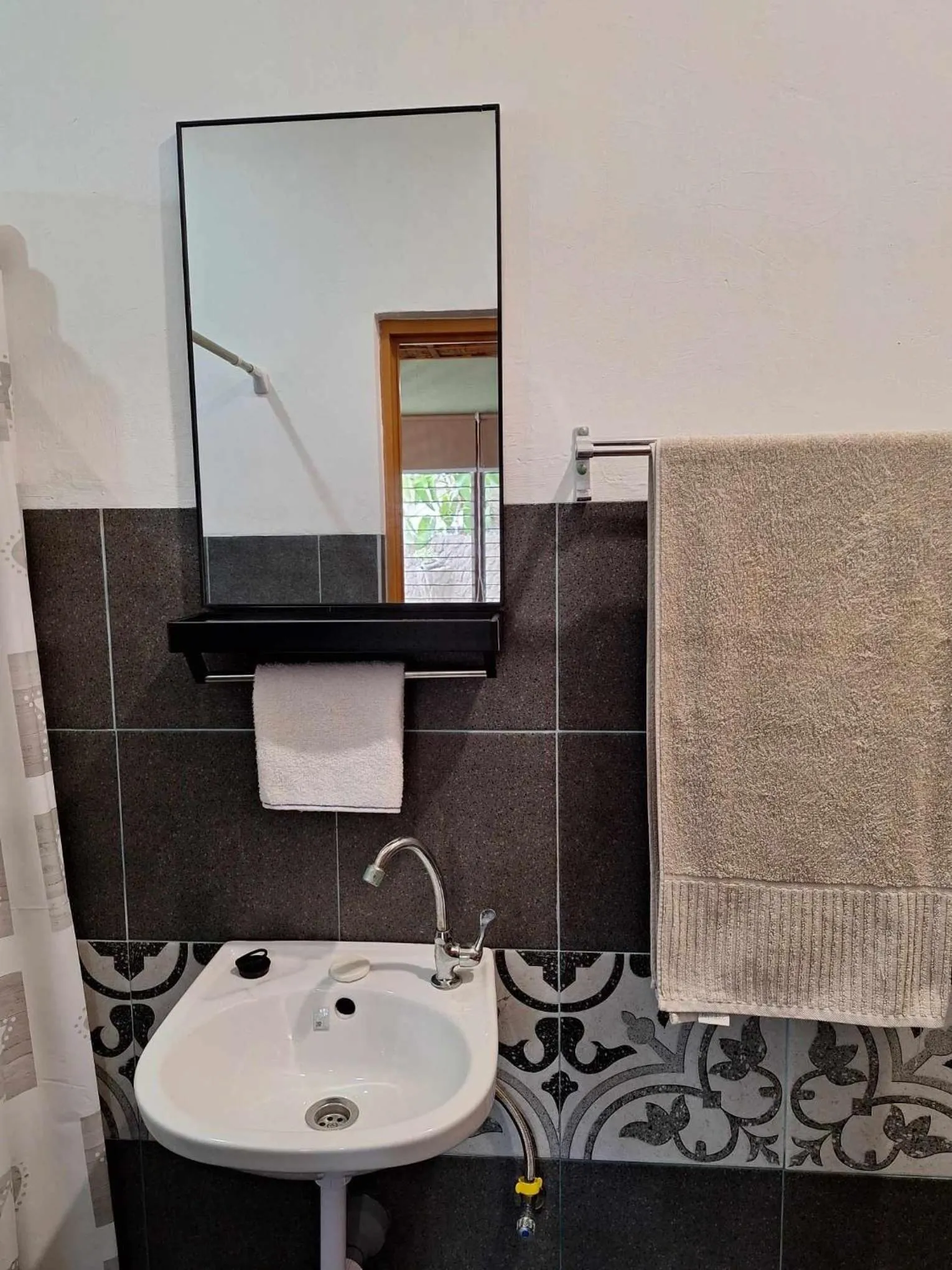 Casas de Ruumar Bed and Breakfast-Bar-Two rooms for family available