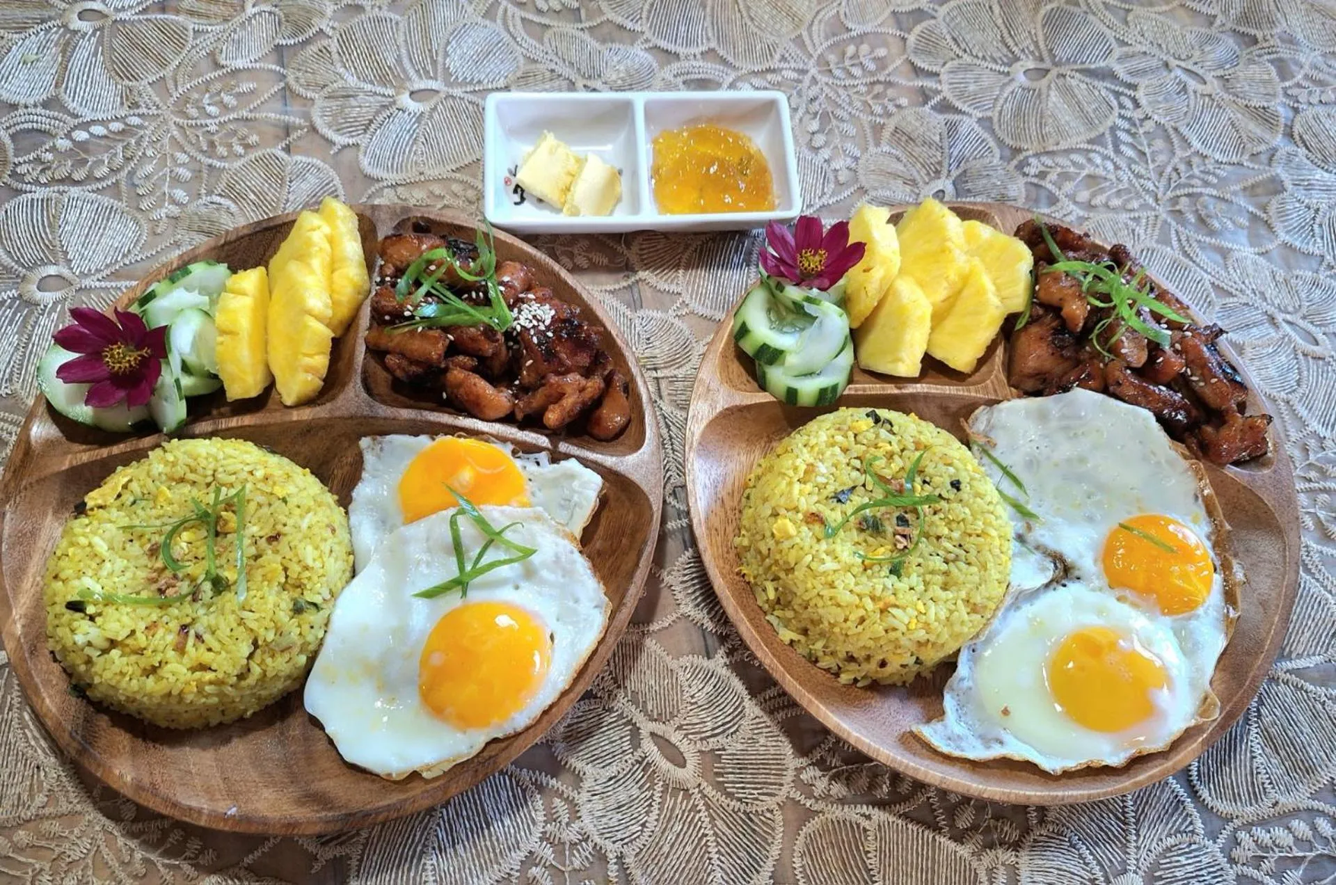 Casas de Ruumar Bed and Breakfast-Bar-Two rooms for family available