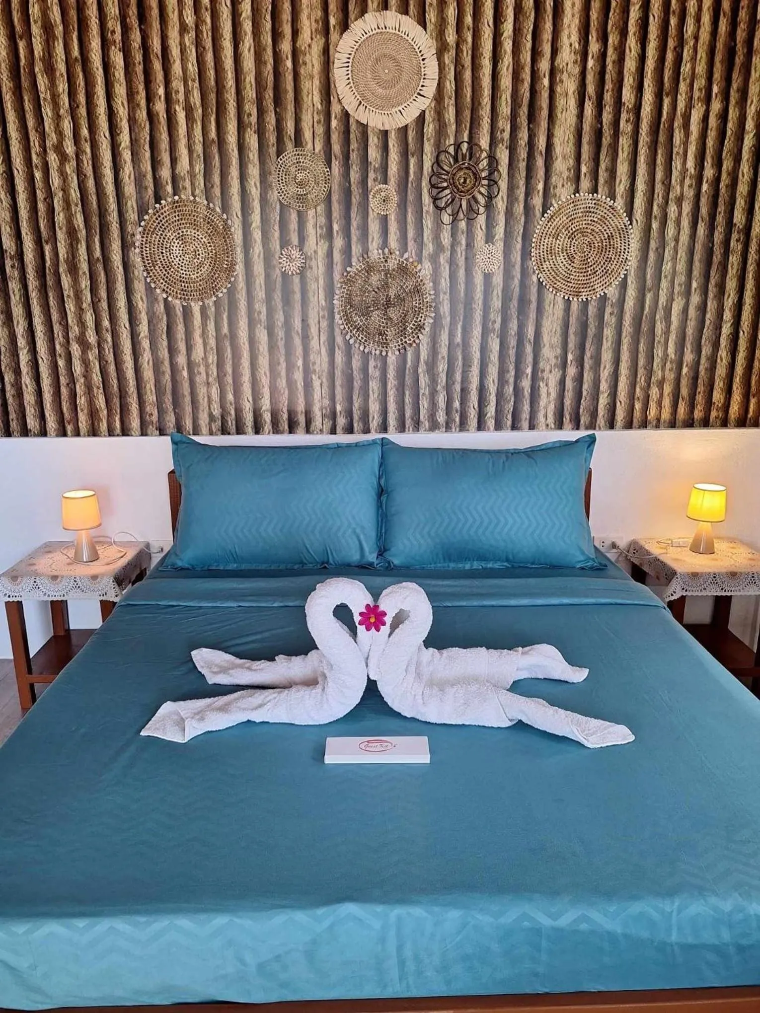 Bed in Casas de Ruumar Bed and Breakfast-Bar-Two rooms for family available