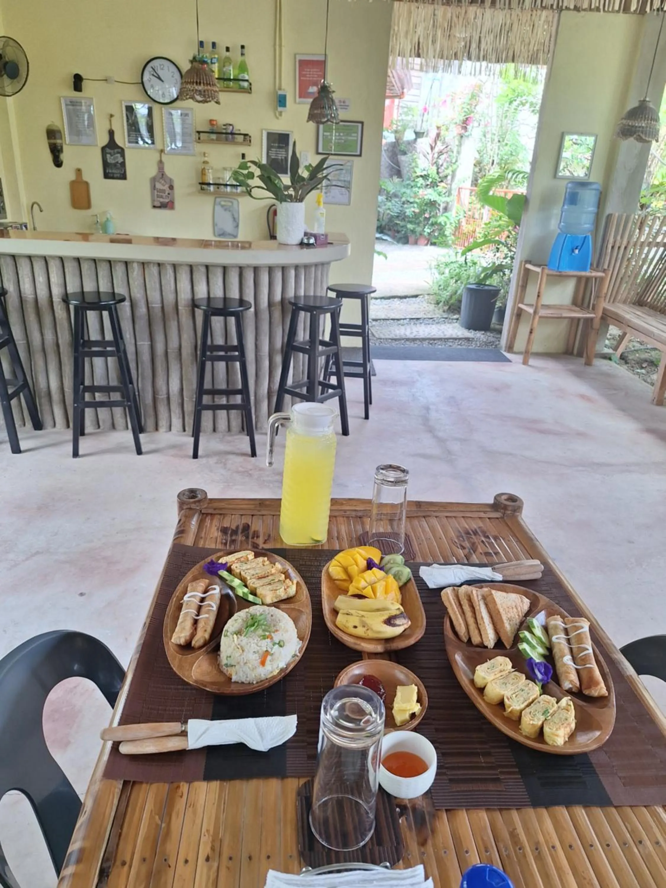 Casas de Ruumar Bed and Breakfast-Bar-Two rooms for family available