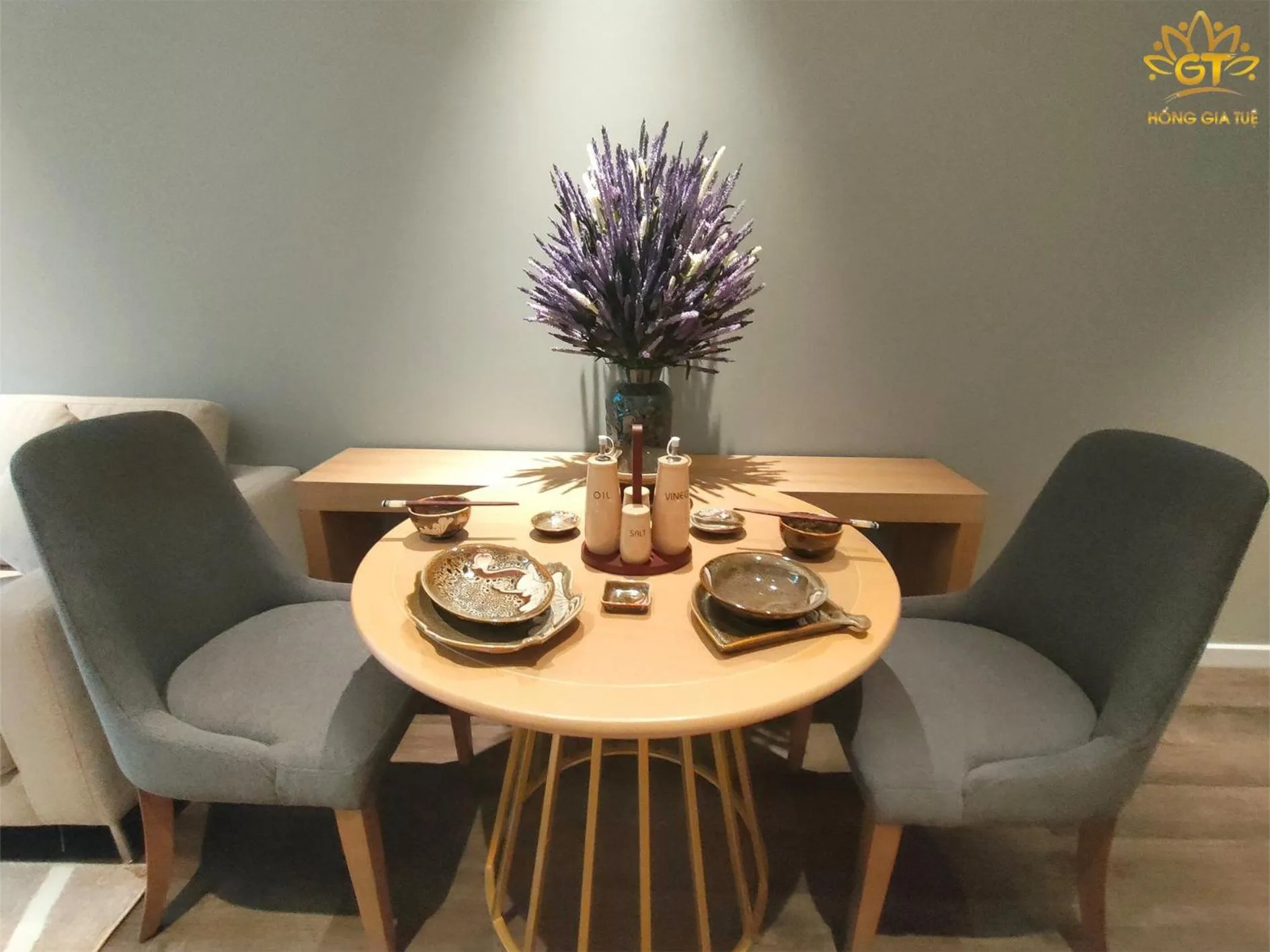 Hong Gia Tue Lake View