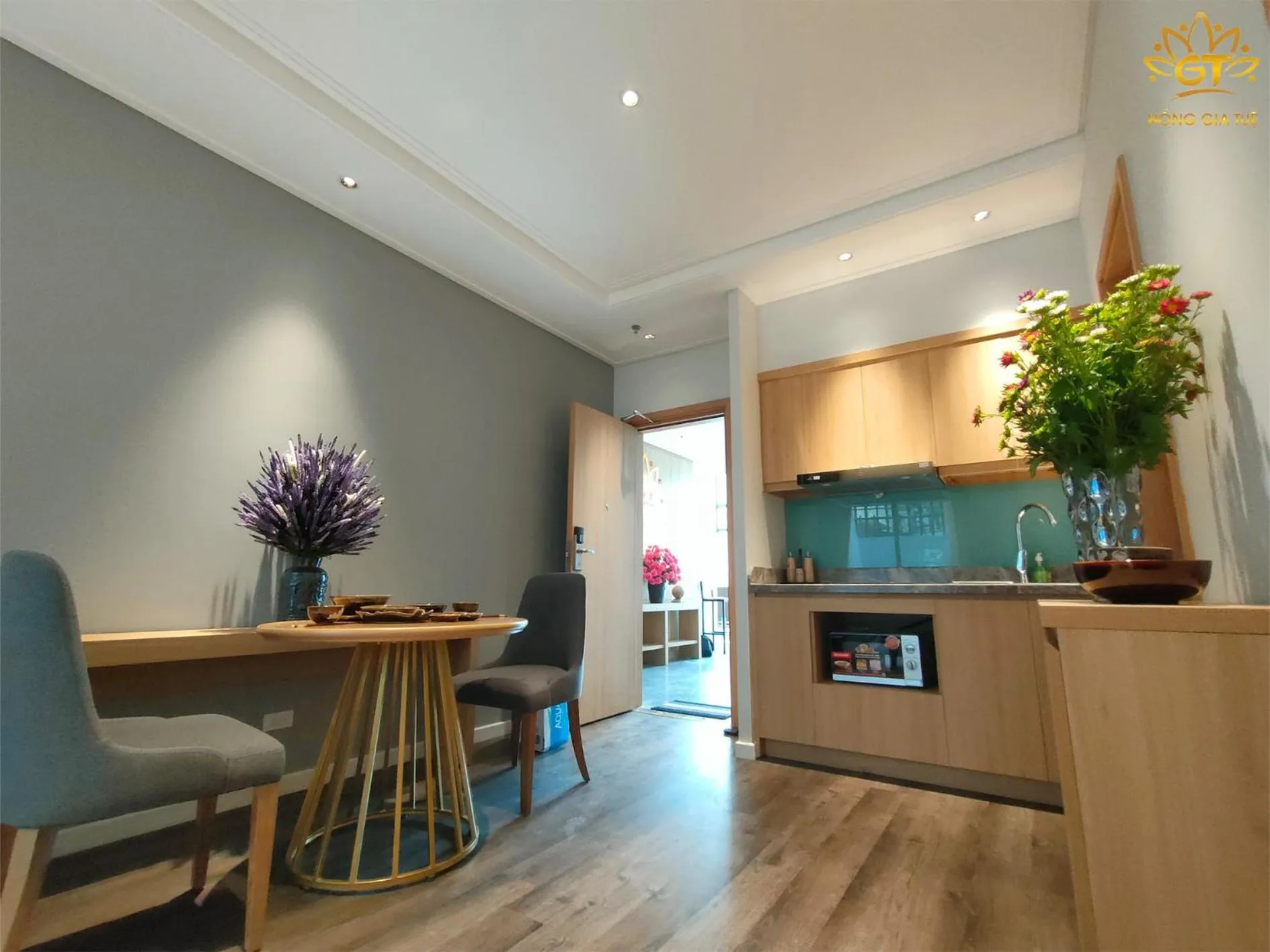 Hong Gia Tue Lake View