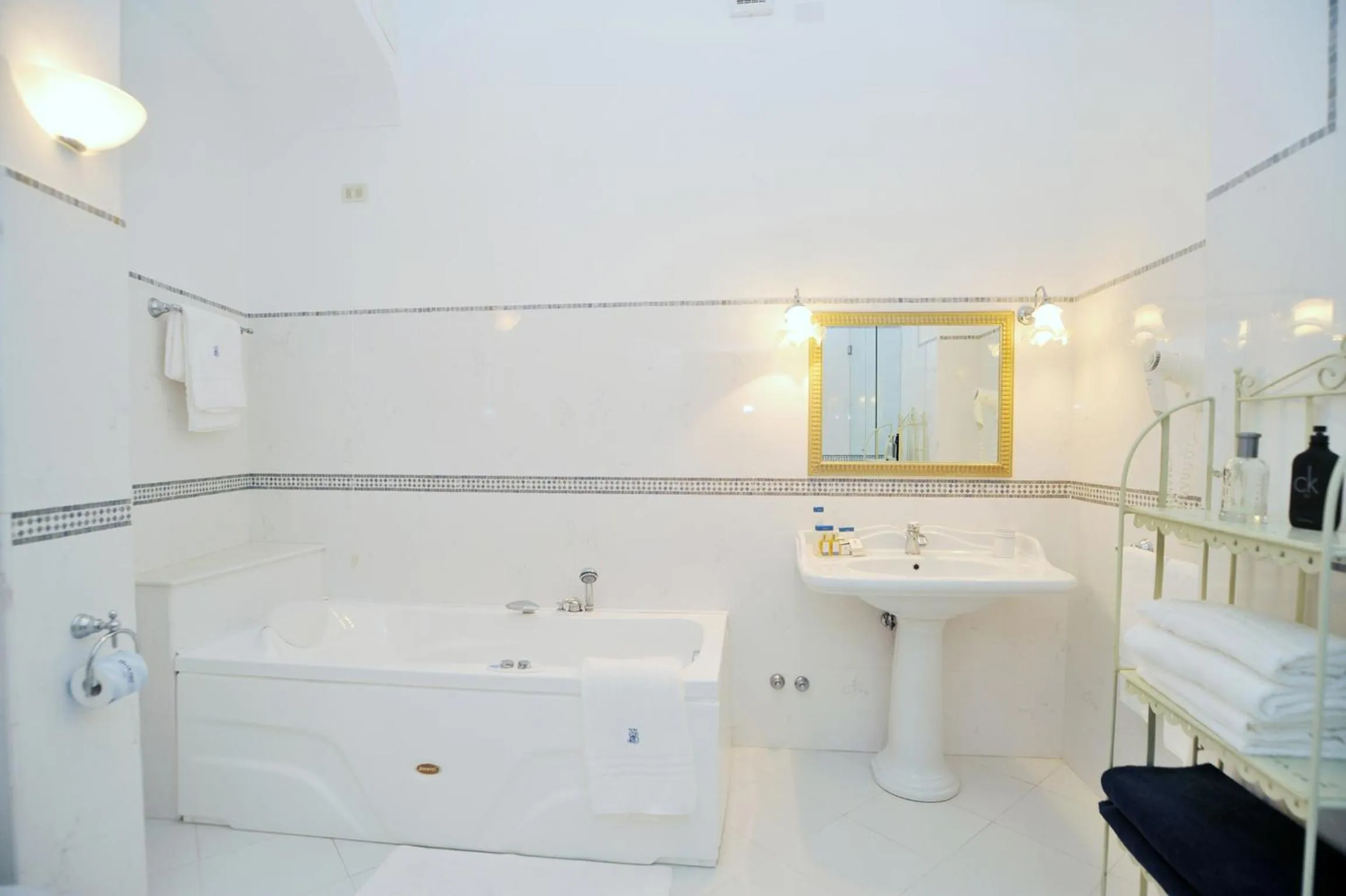 Bathroom in Hotel Belvedere