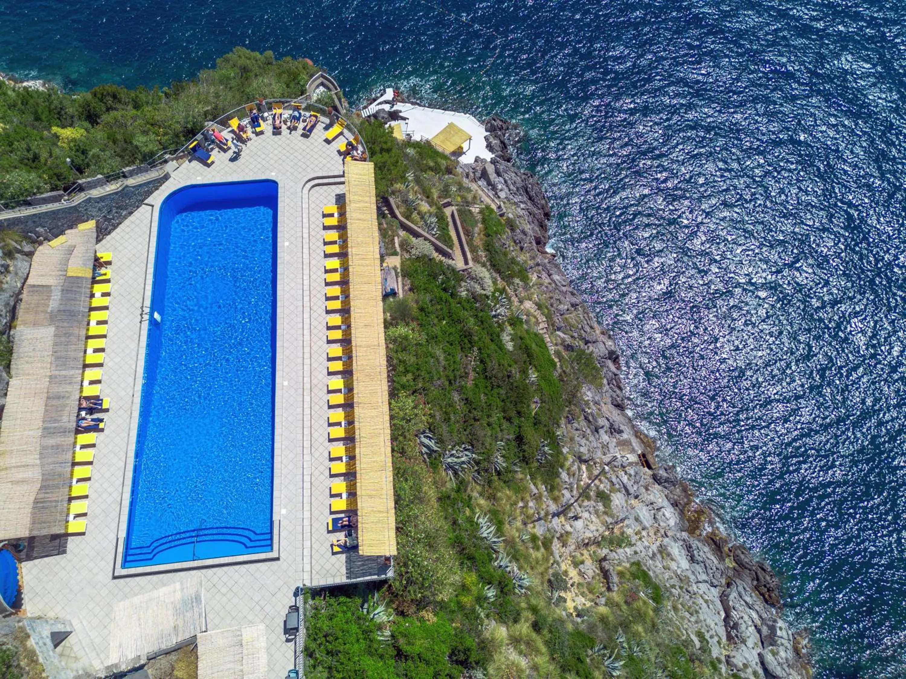 Swimming pool in Hotel Belvedere