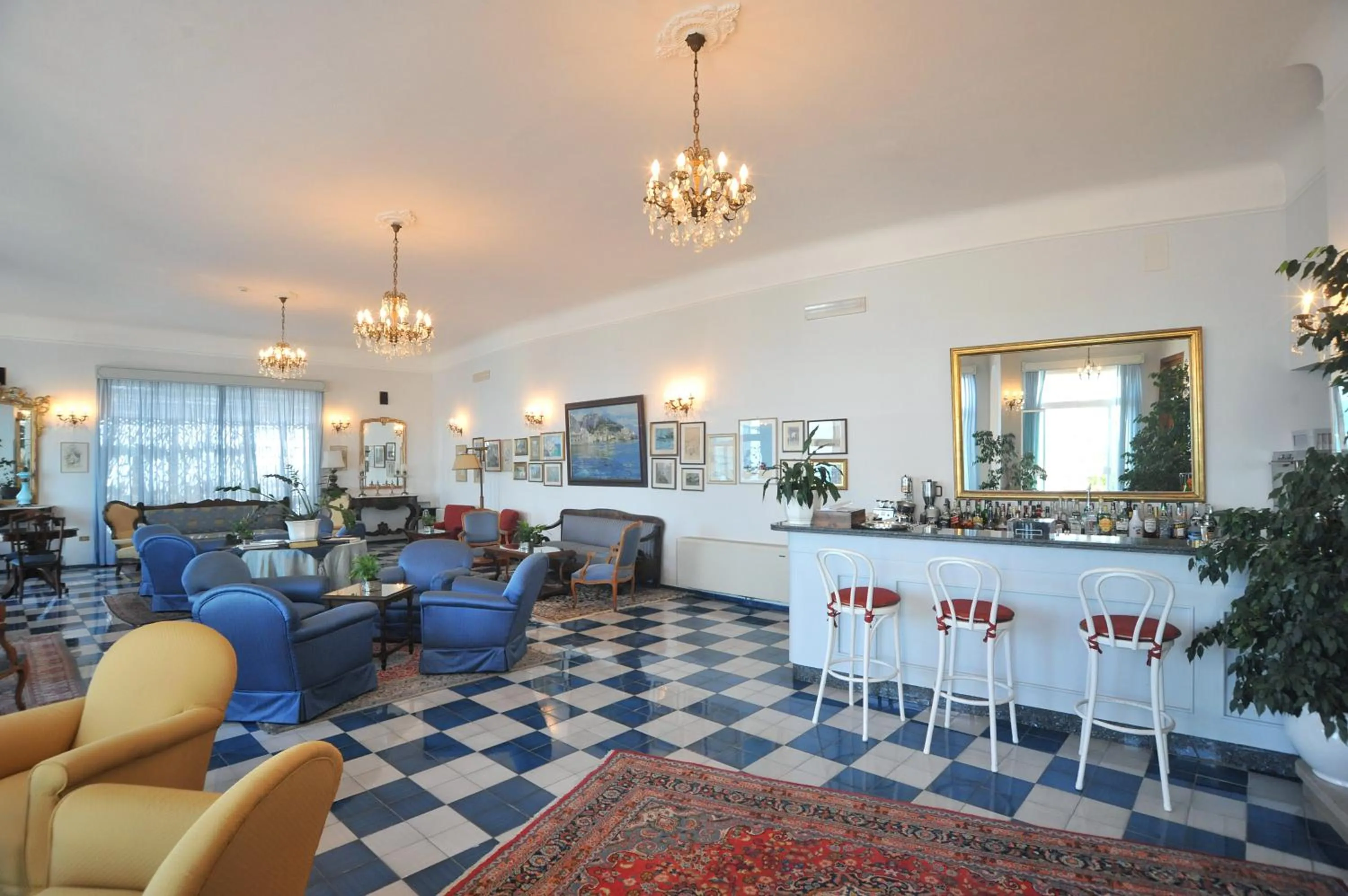 Drinks in Hotel Belvedere