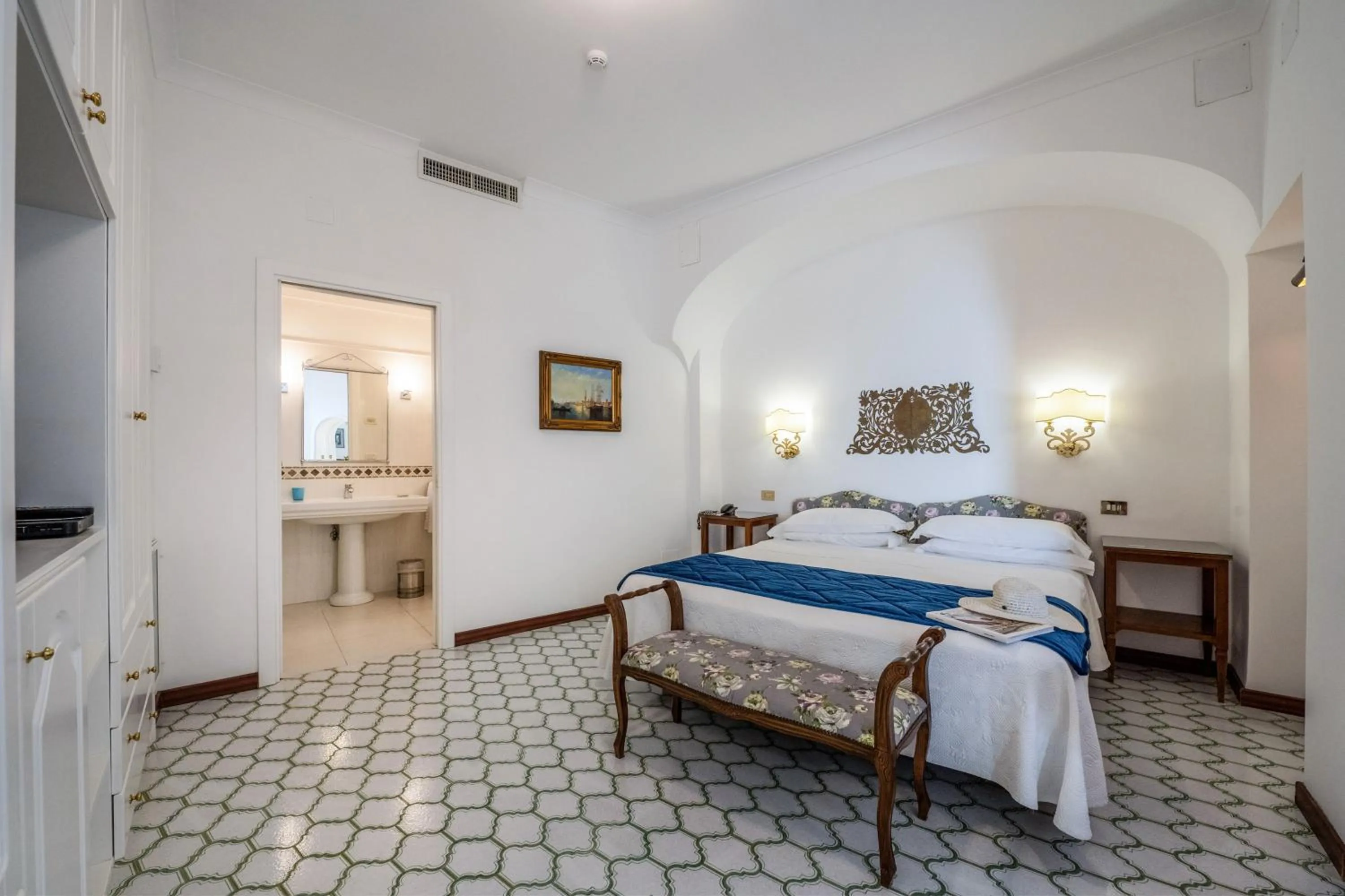 Bed in Hotel Belvedere