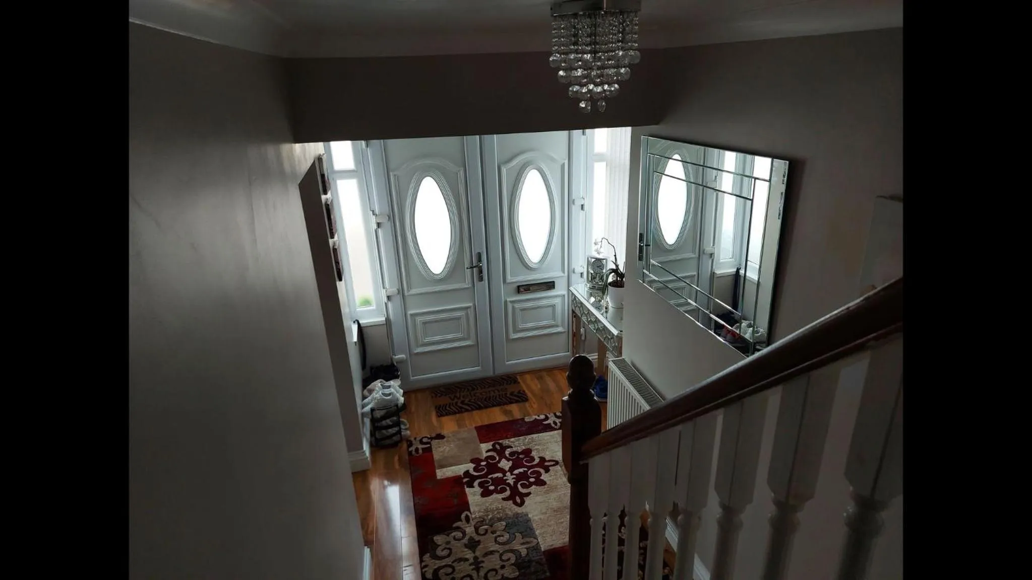 Floor plan in Apple House Wembley Twin Room shared bathroom