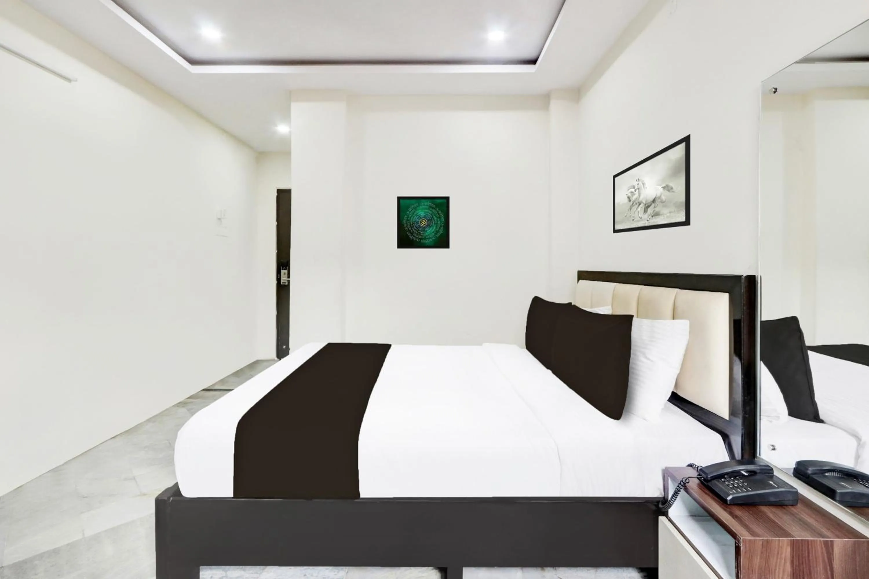 Bedroom, Bed in Super Hotel O MVP Double Road