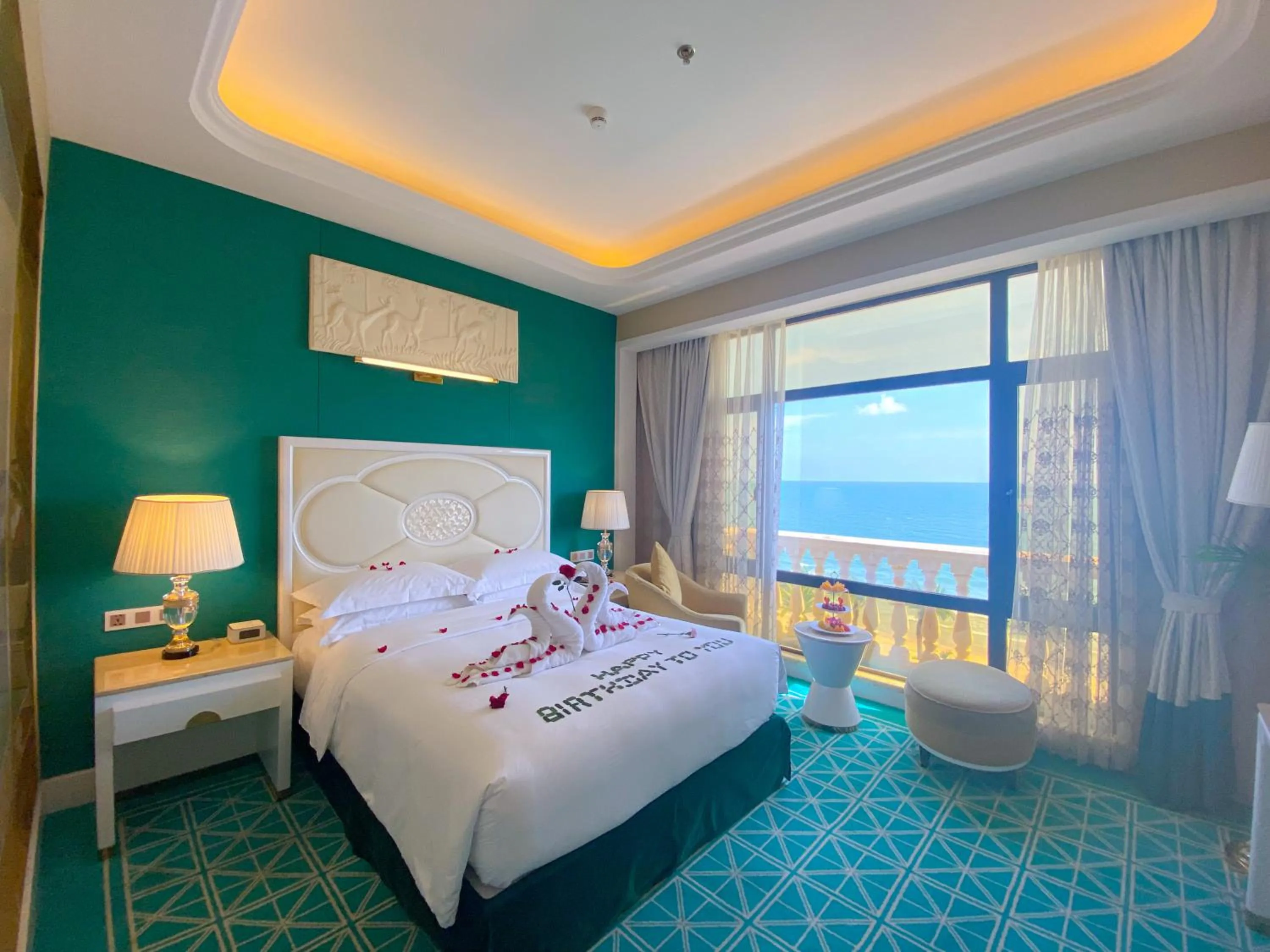 Bedroom, Bed in Continental Xin Hao Hotel and Resort 洲际新濠酒店