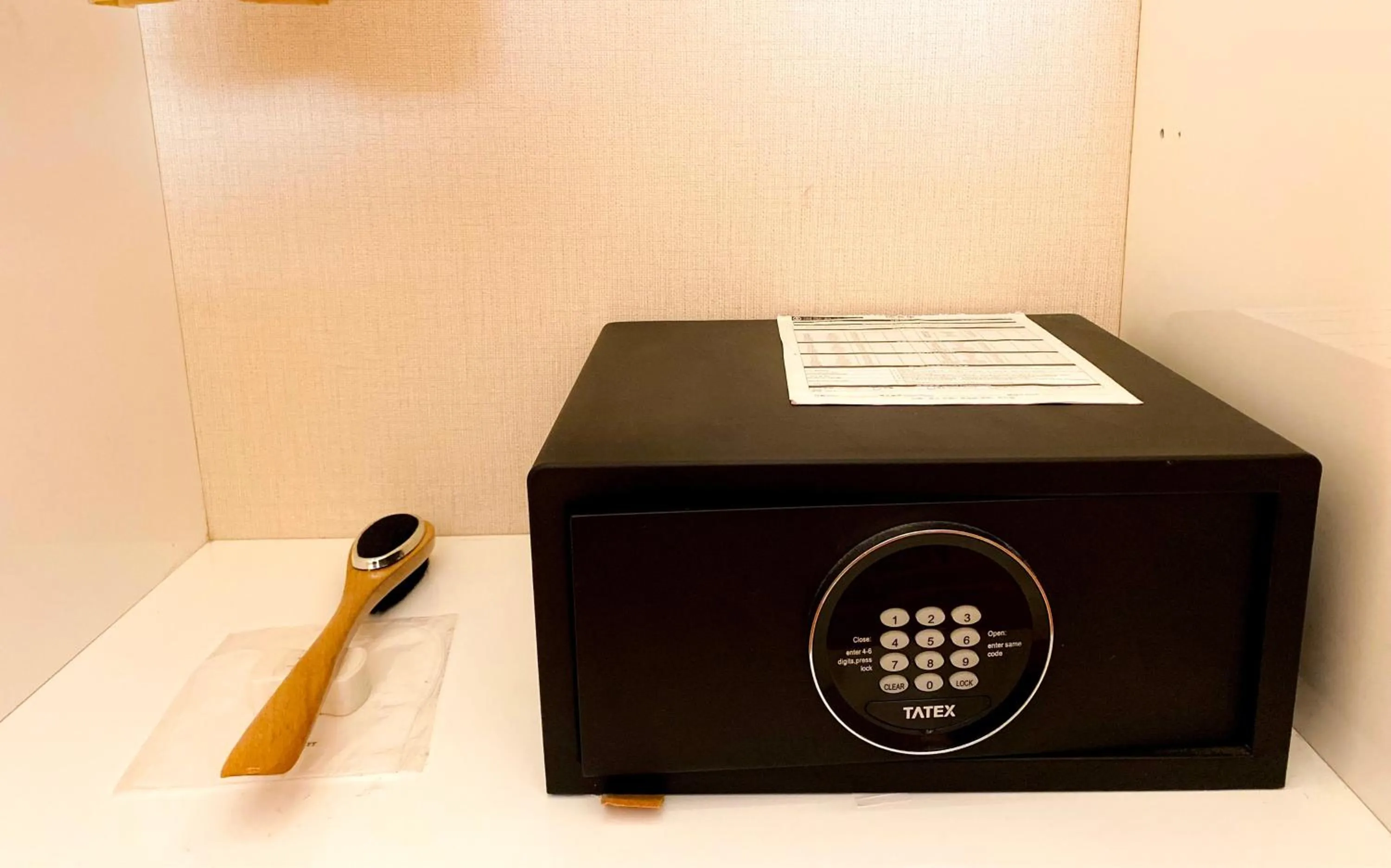 Guests in Continental Xin Hao Hotel and Resort 洲际新濠酒店