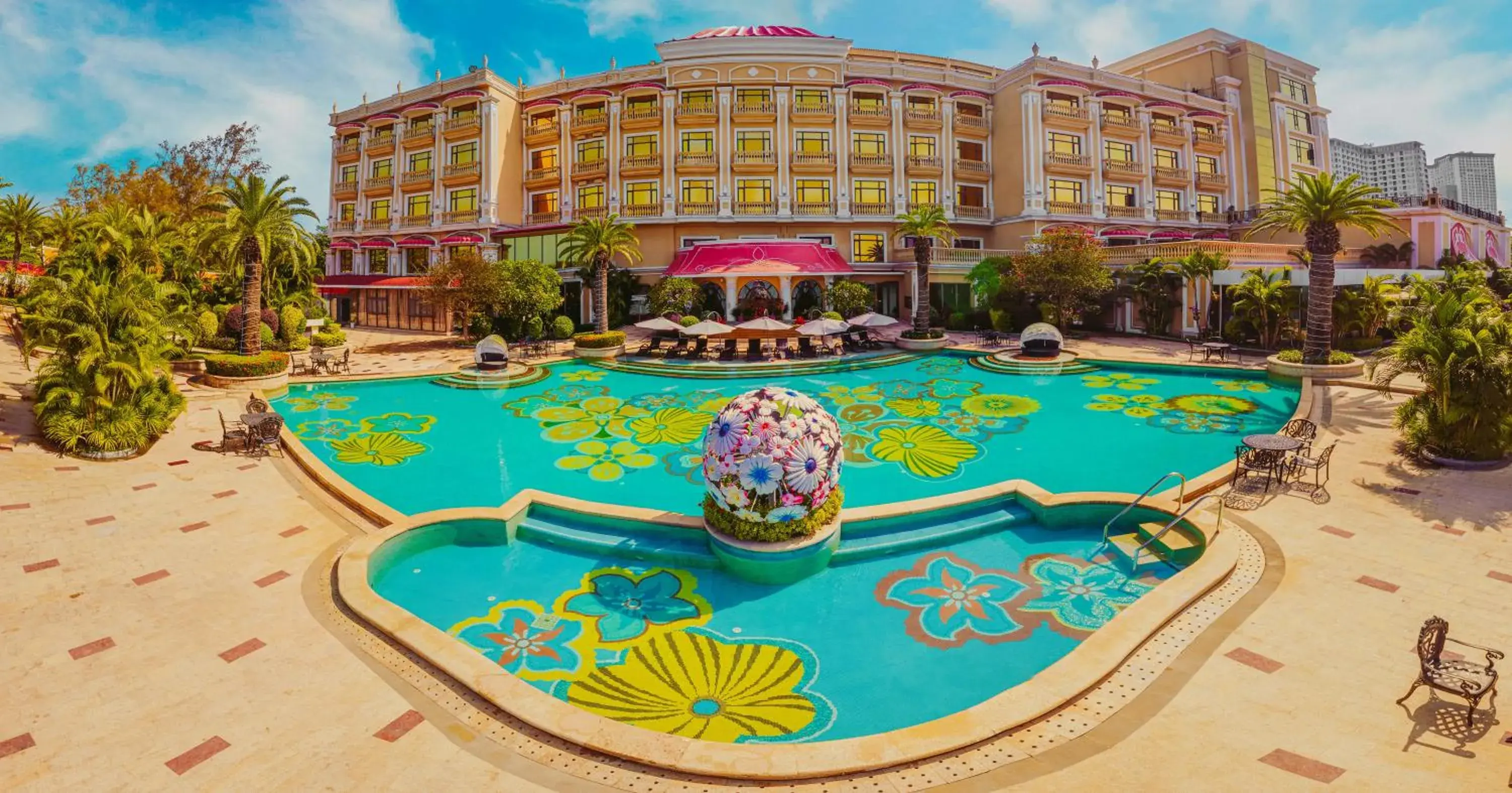 Property building in Continental Xin Hao Hotel and Resort 洲际新濠酒店 Property building in Continental Xin Hao Hotel and Resort 洲际新濠酒店