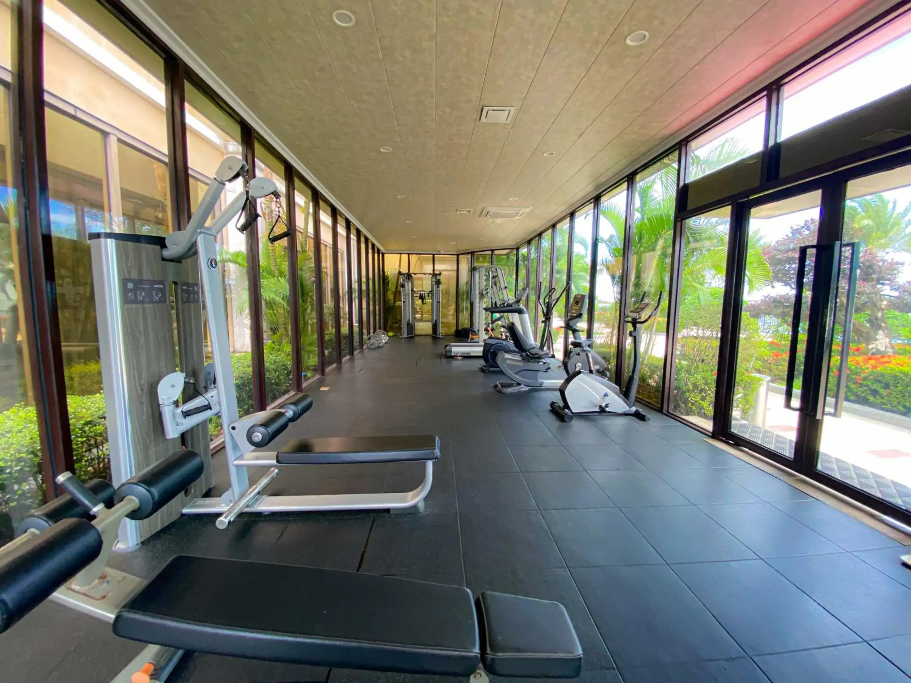 Fitness centre/facilities in Continental Xin Hao Hotel and Resort 洲际新濠酒店 Fitness centre/facilities in Continental Xin Hao Hotel and Resort 洲际新濠酒店