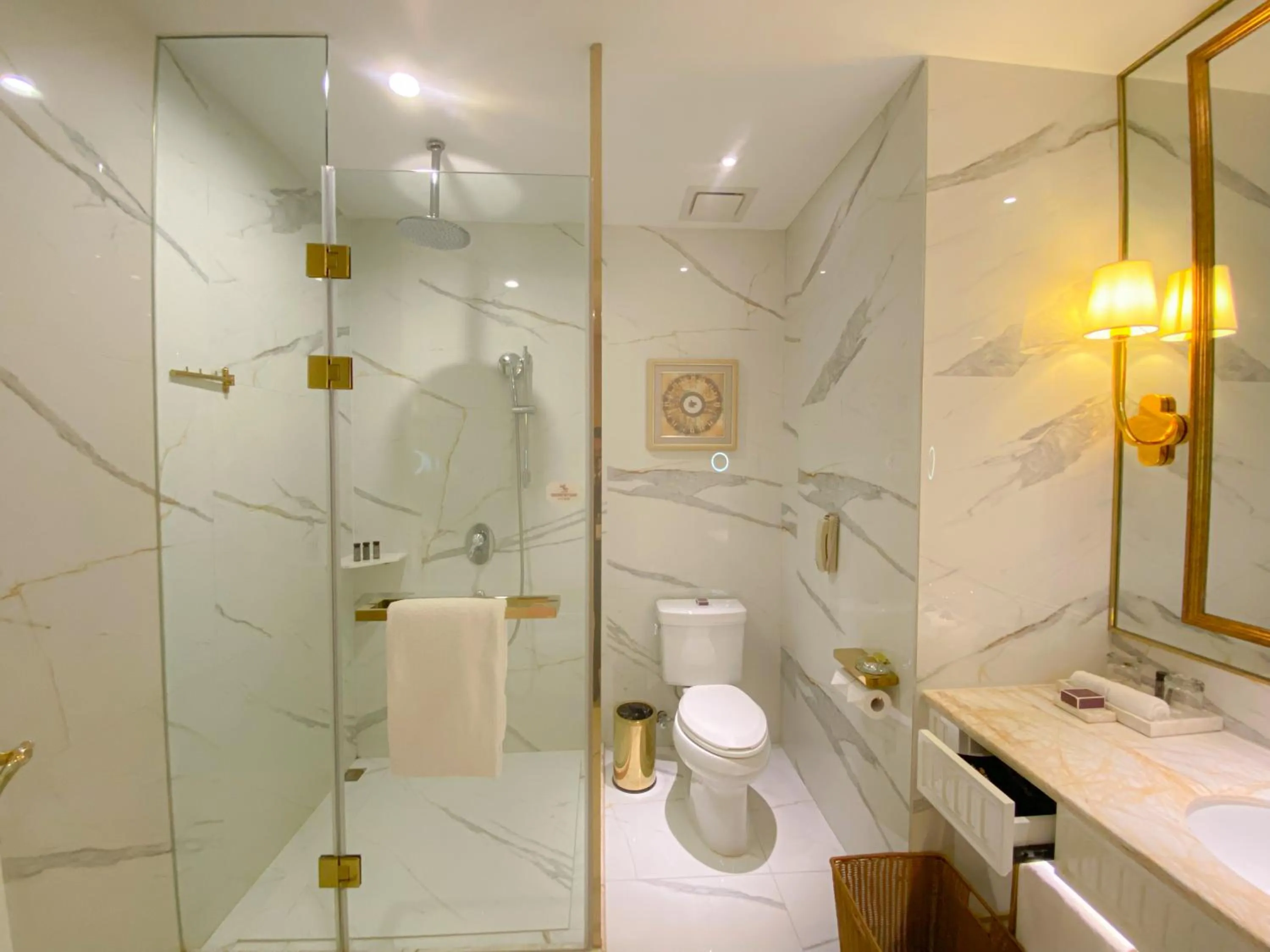 Bathroom in Continental Xin Hao Hotel and Resort 洲际新濠酒店