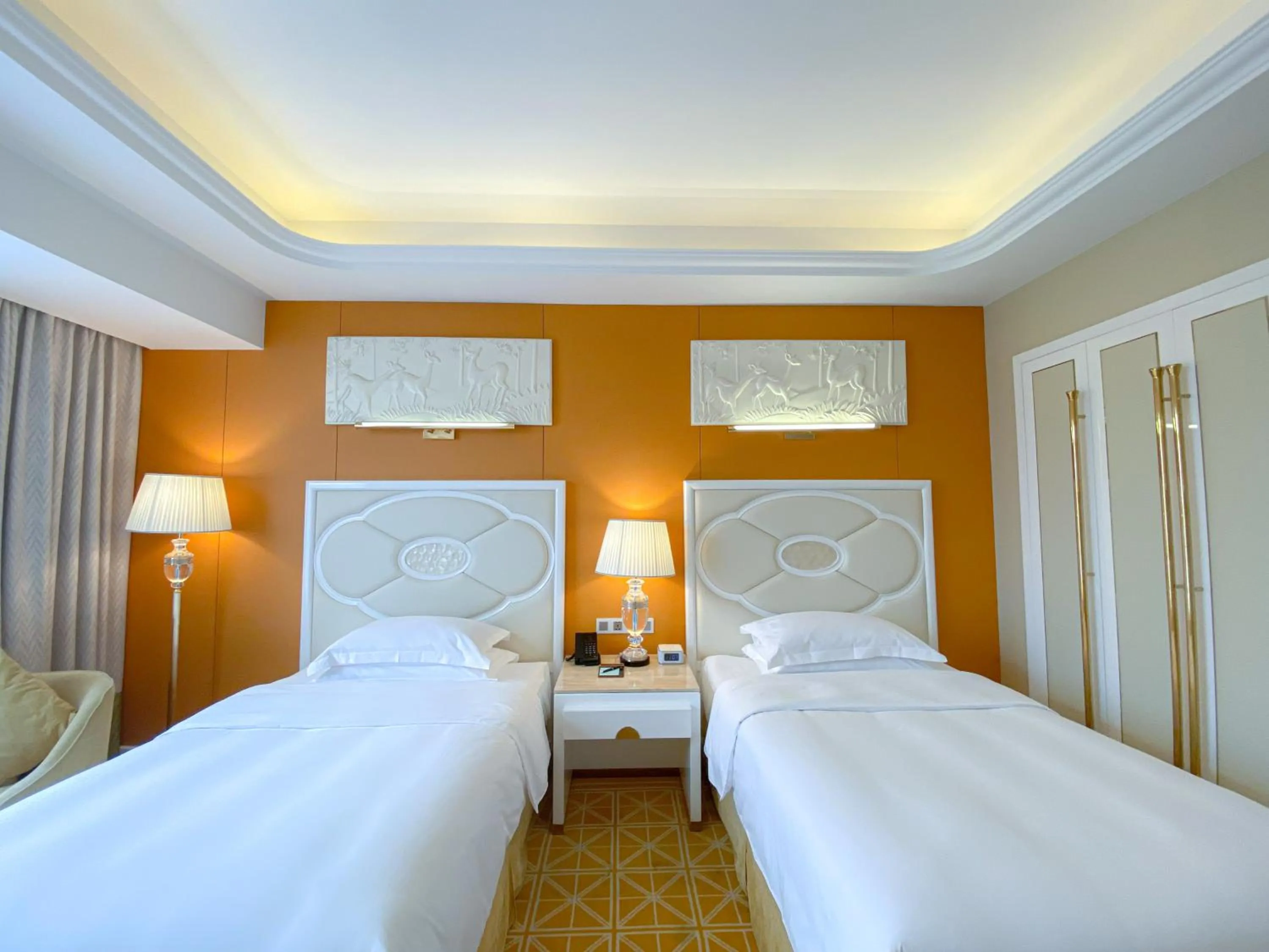 Bedroom, Bed in Continental Xin Hao Hotel and Resort 洲际新濠酒店