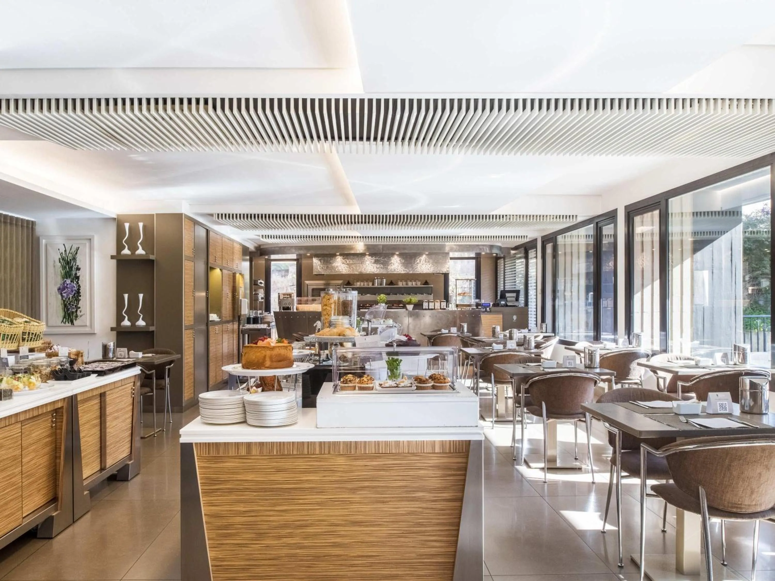 Breakfast in Mercure Villa Romanazzi Carducci Bari