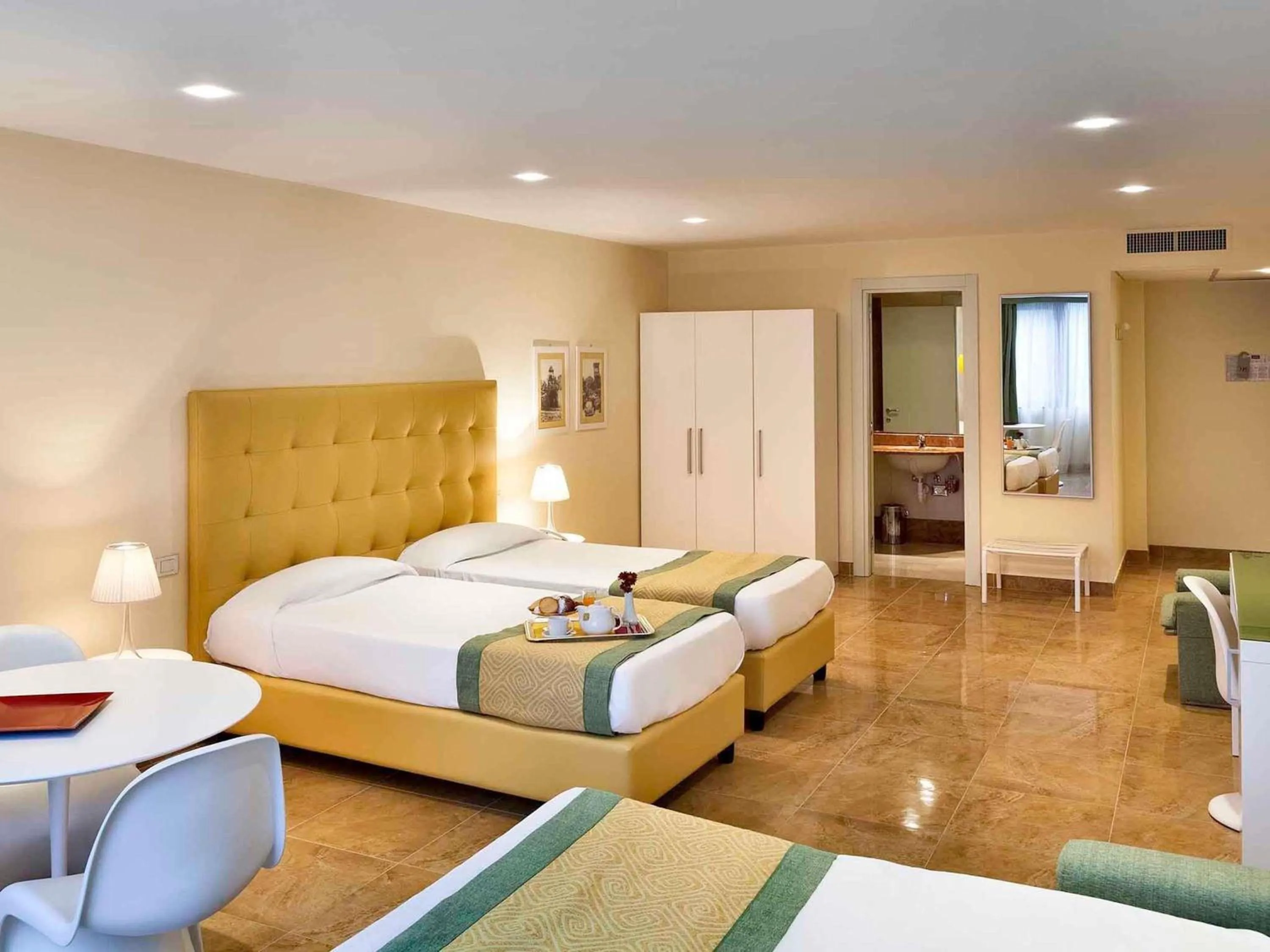 Bedroom, Bed in Mercure Villa Romanazzi Carducci Bari