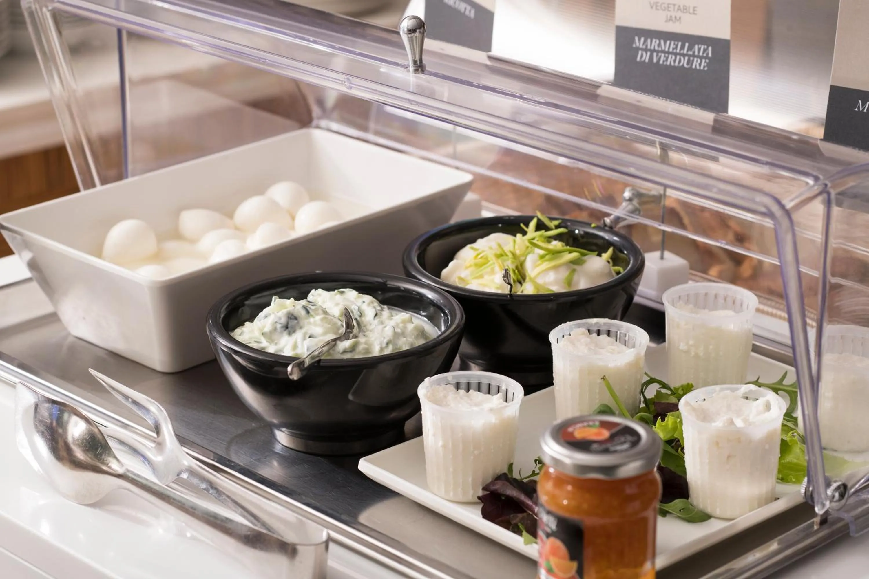 Breakfast in Mercure Villa Romanazzi Carducci Bari