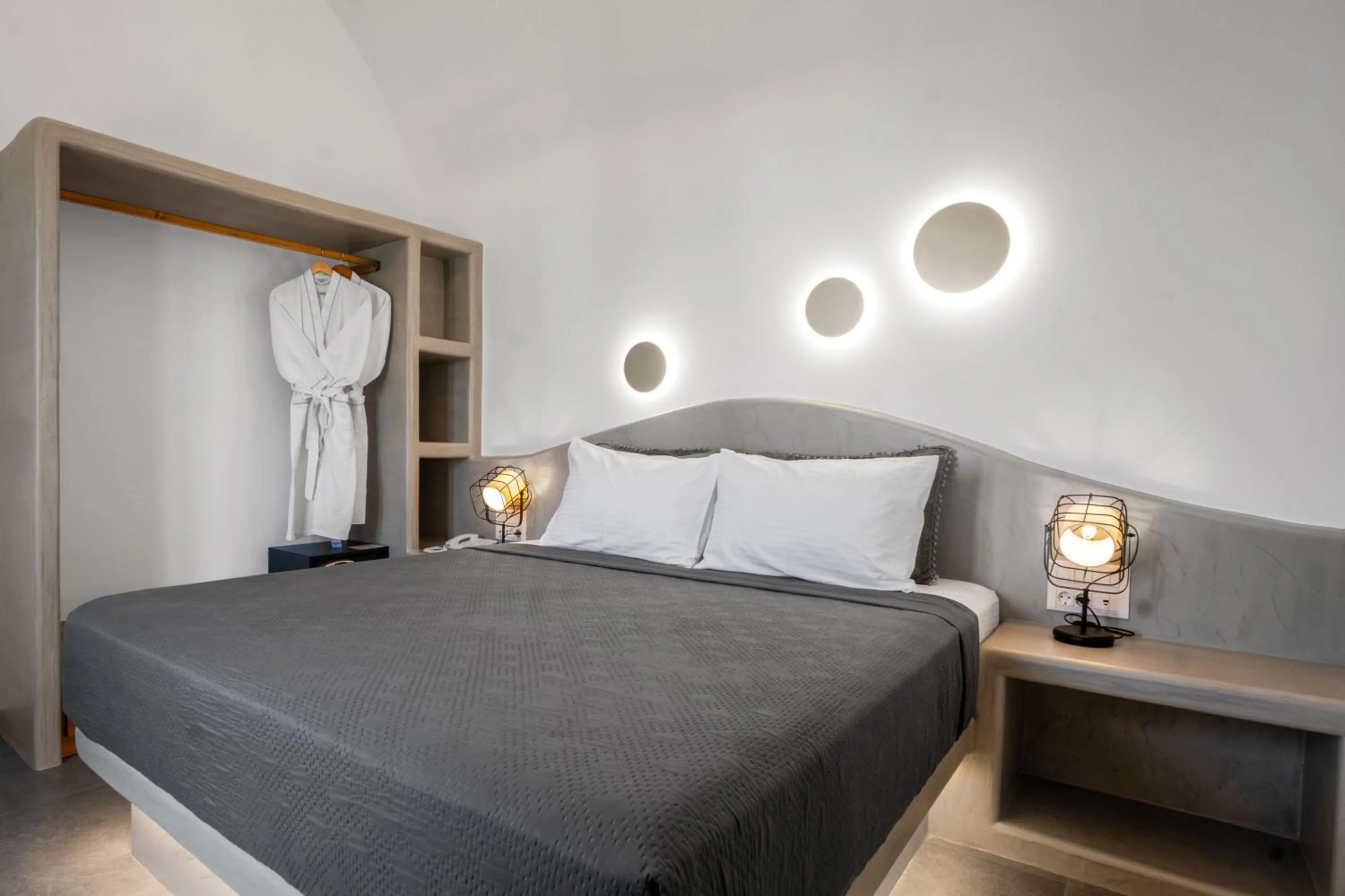 Bed in Mountain and Sea Suites