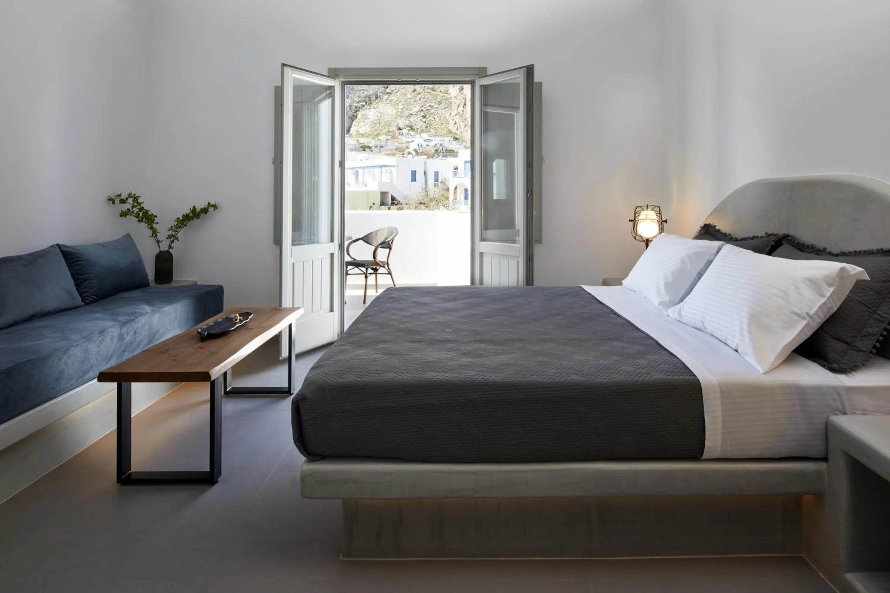 Bed in Mountain and Sea Suites