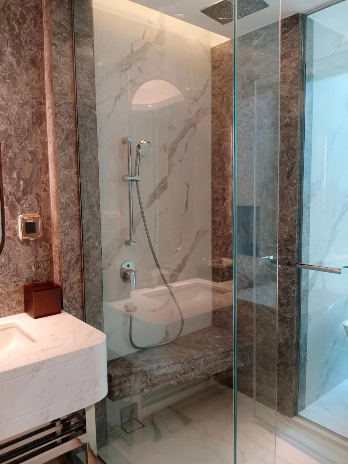 Shower in Asawin Grand Convention Hotel