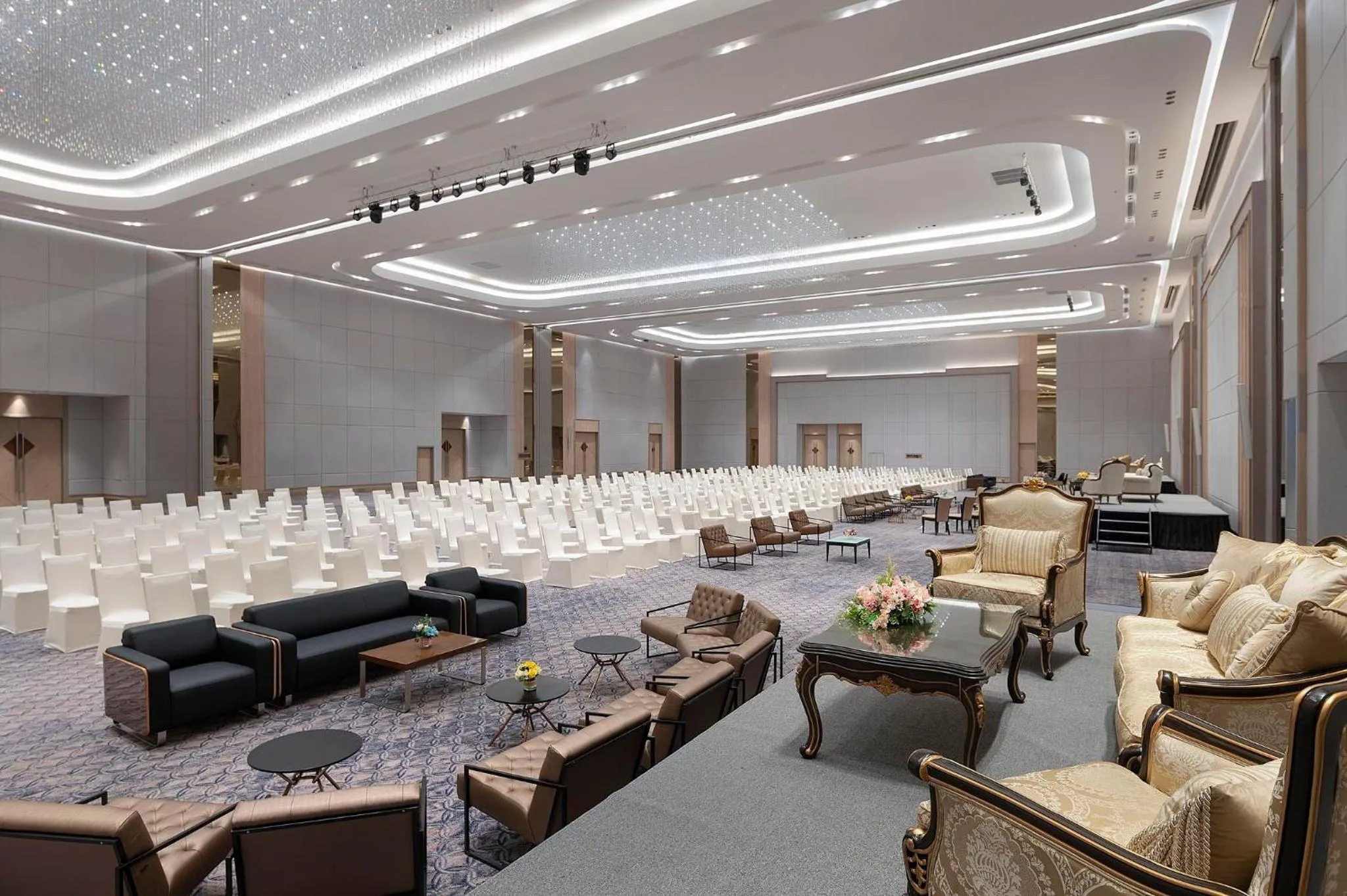 Meeting/conference room in Asawin Grand Convention Hotel