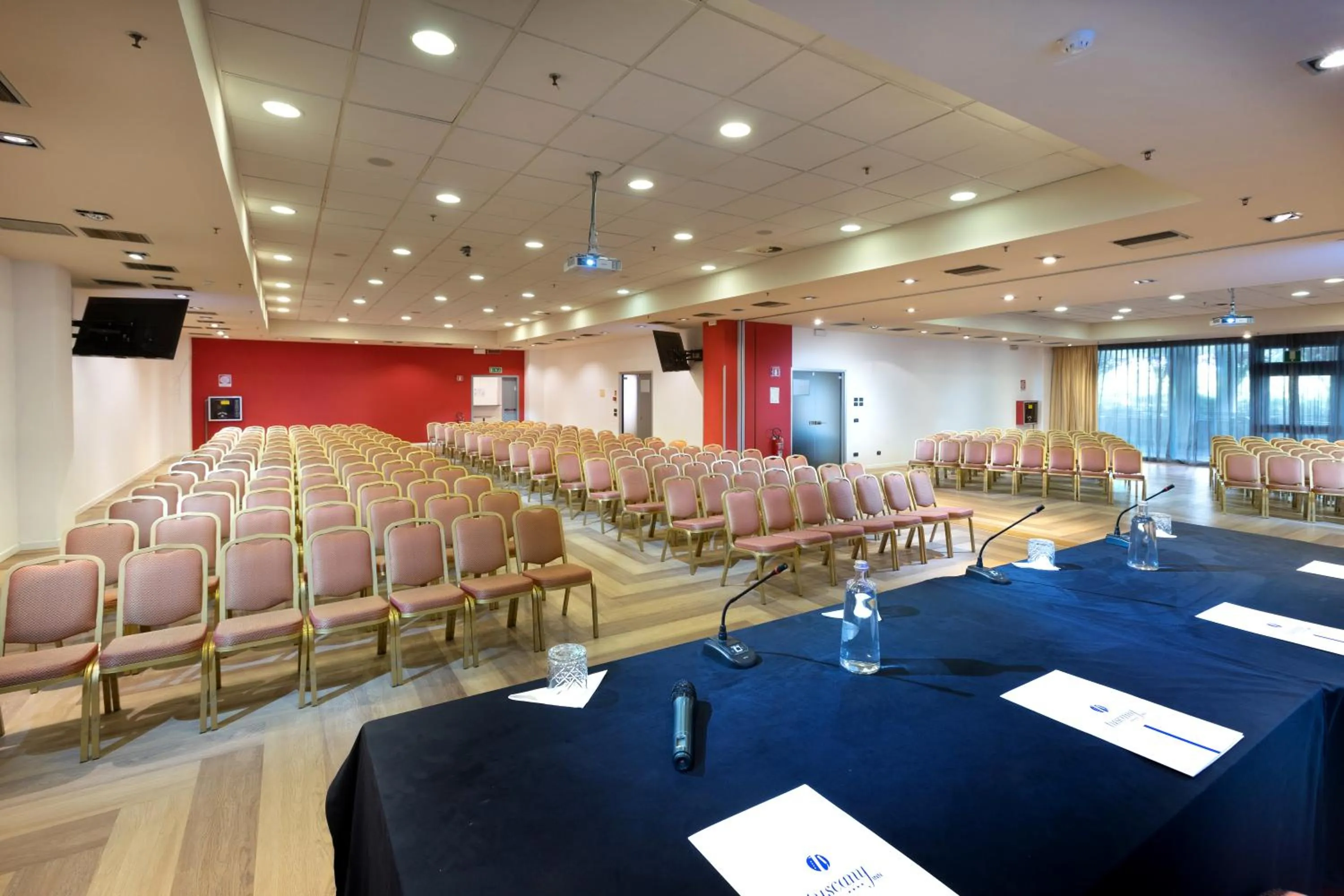 Meeting/conference room in Tuscany Inn