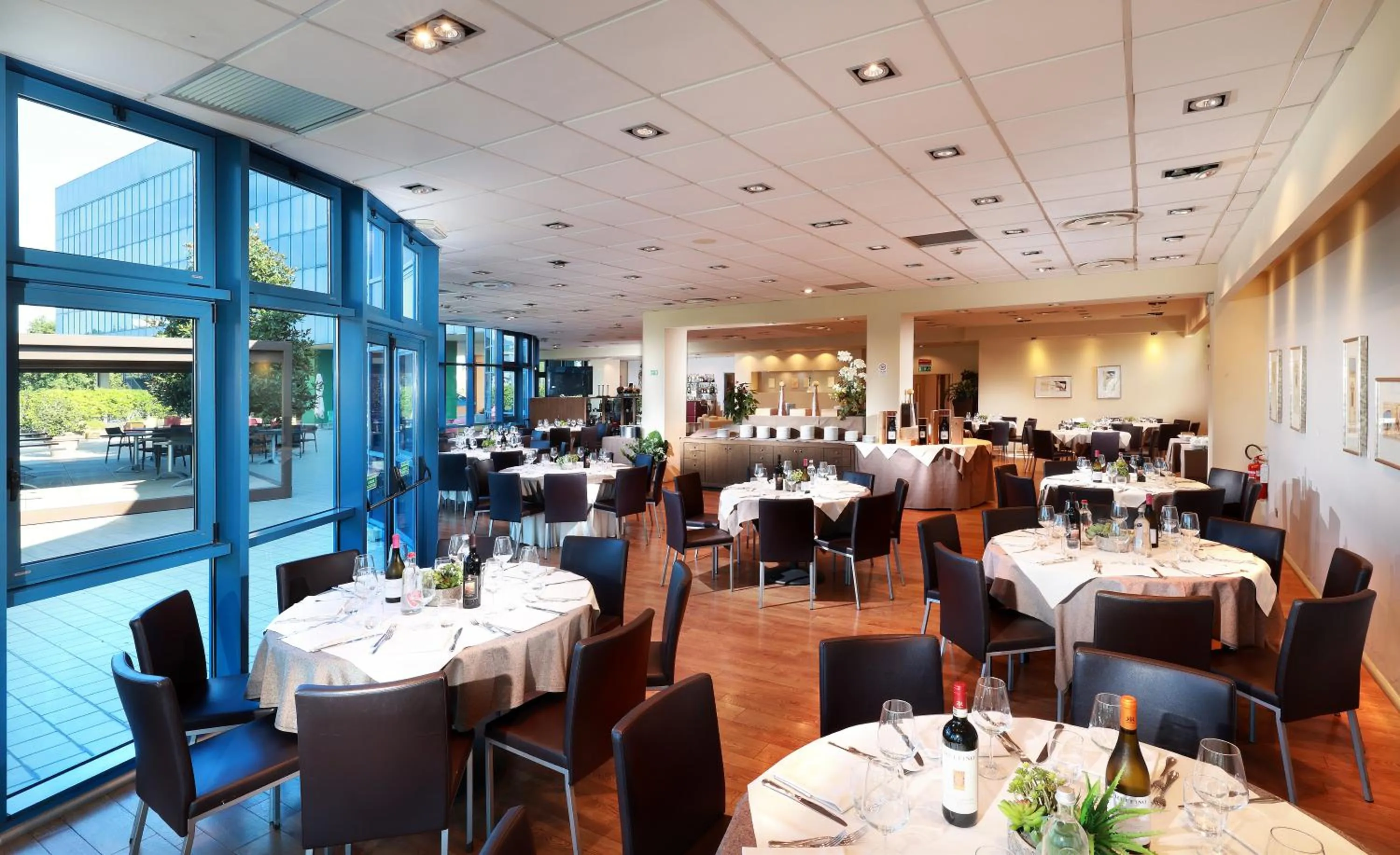 Restaurant/places to eat in Tuscany Inn