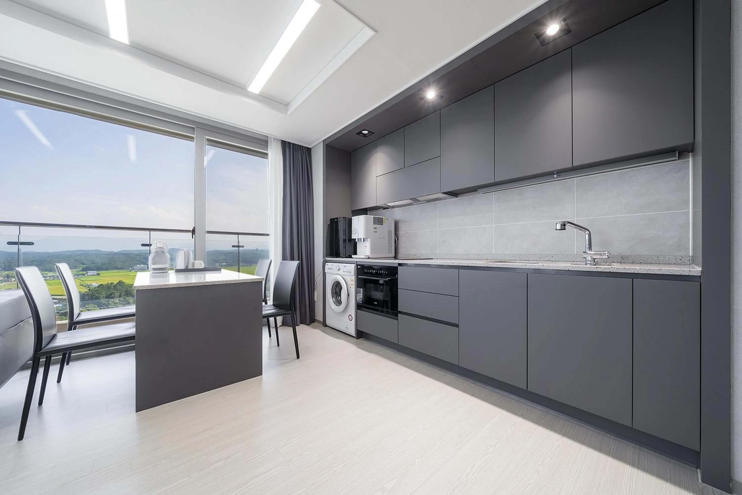 kitchen in Gangneung Chonpines Ocean Suites Hotel