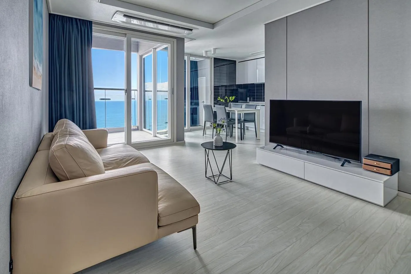Living room in Gangneung Chonpines Ocean Suites Hotel