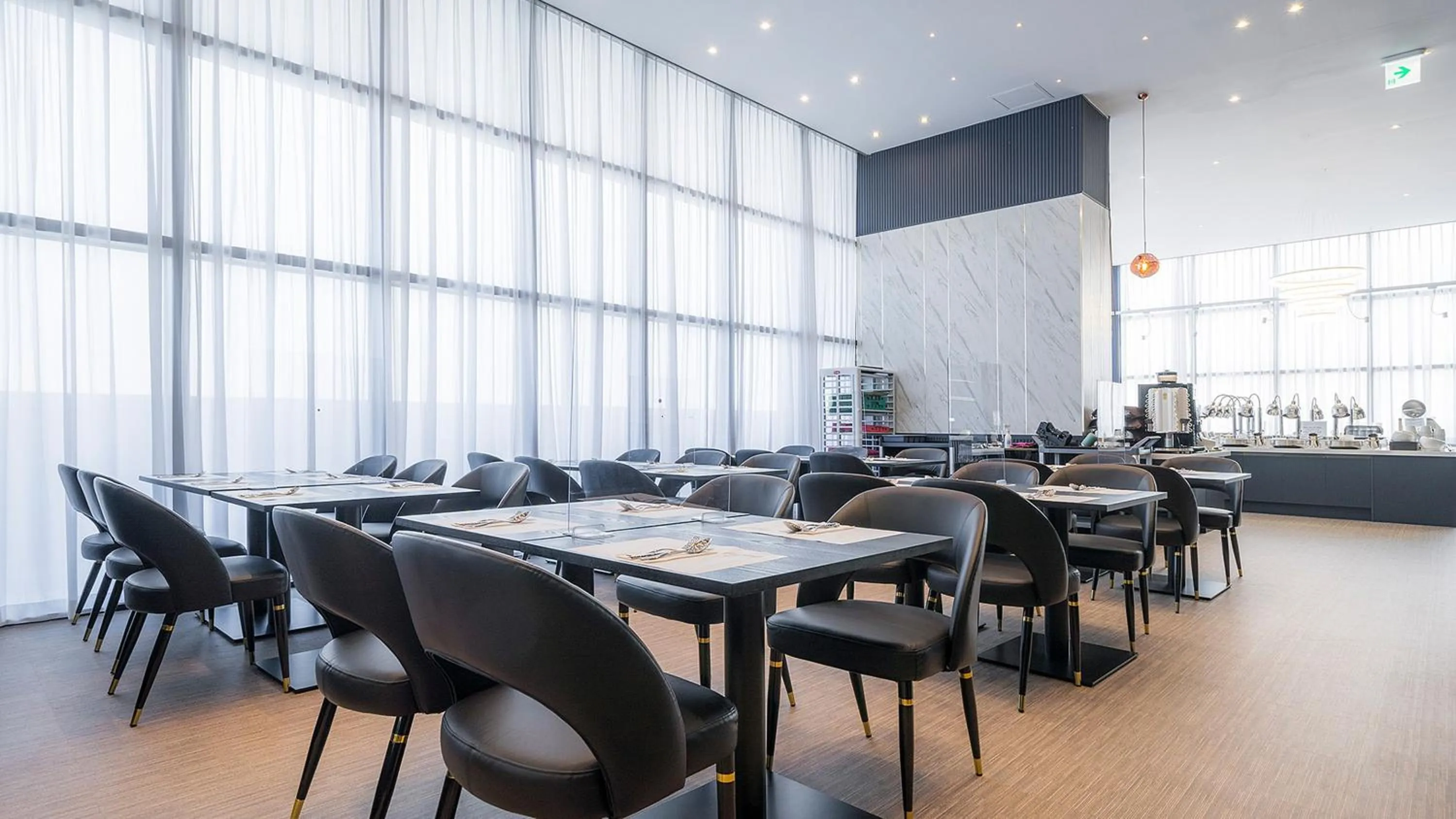 Restaurant/places to eat in Gangneung Chonpines Ocean Suites Hotel