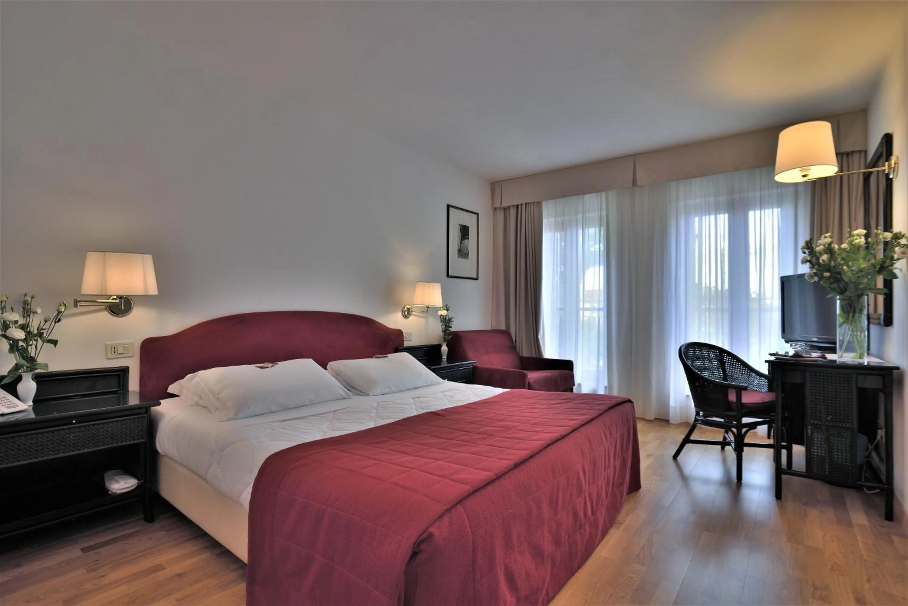 Photo of the whole room, Bed in Hotel Hannover