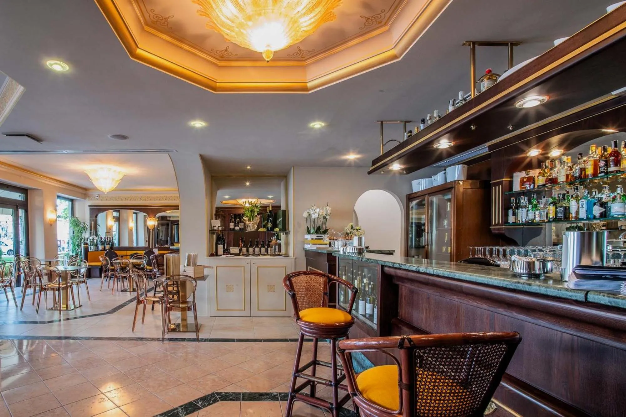 Lounge or bar in Hotel Hannover