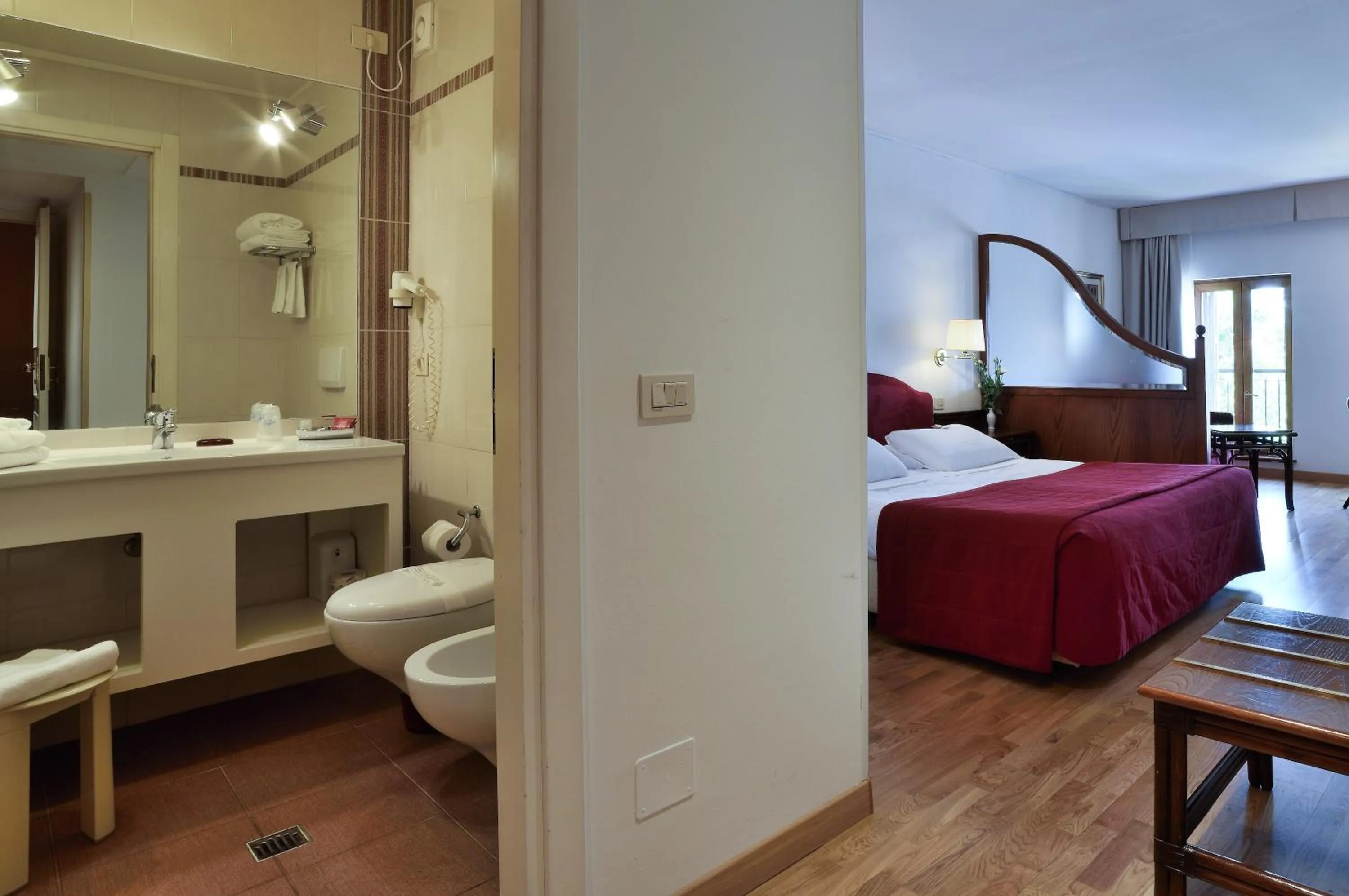 Photo of the whole room, Bed in Hotel Hannover