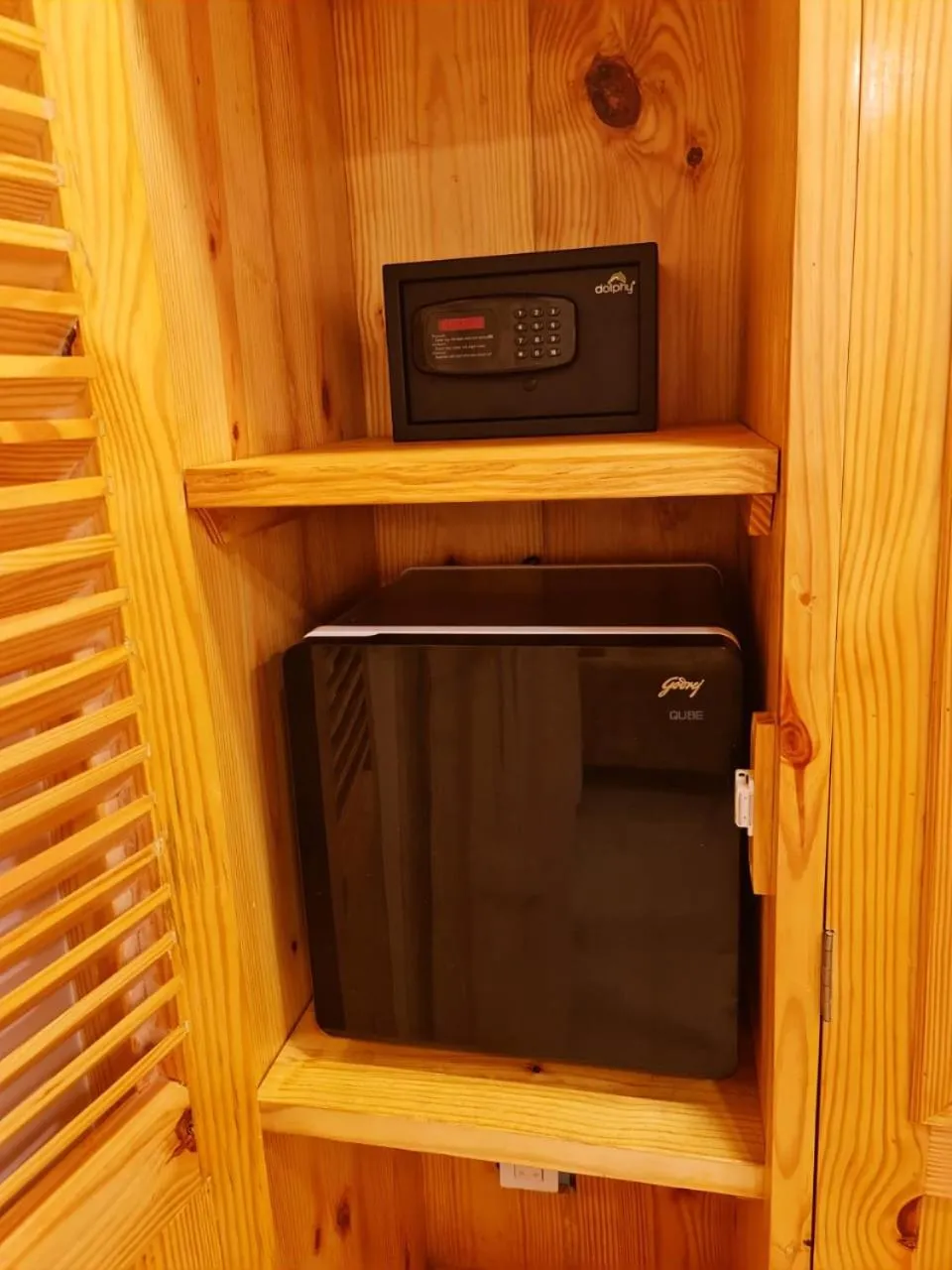 microwave in Maargit Beach Resort