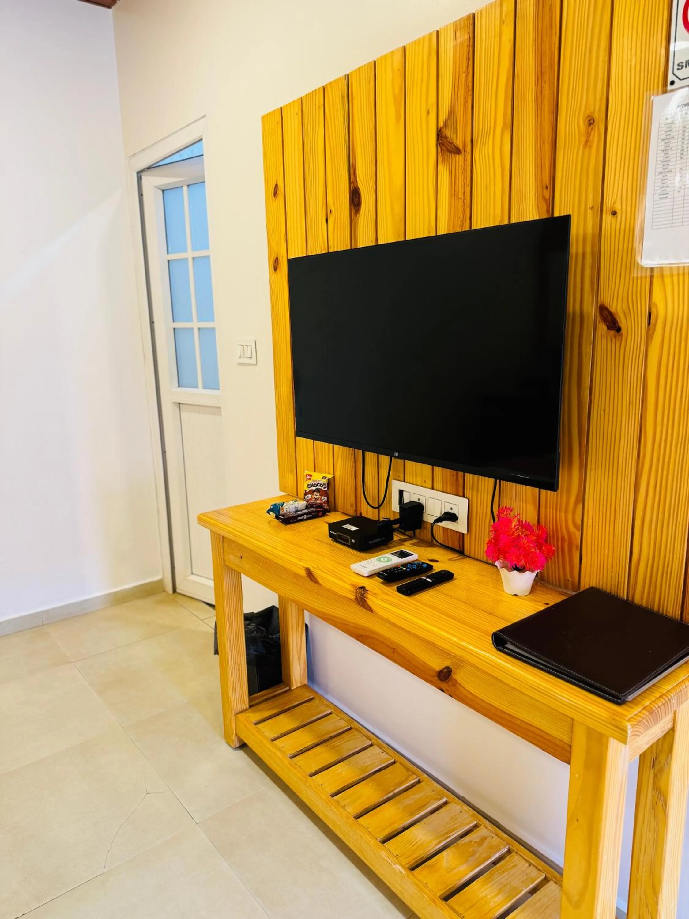 Communal lounge/ TV room in Maargit Beach Resort