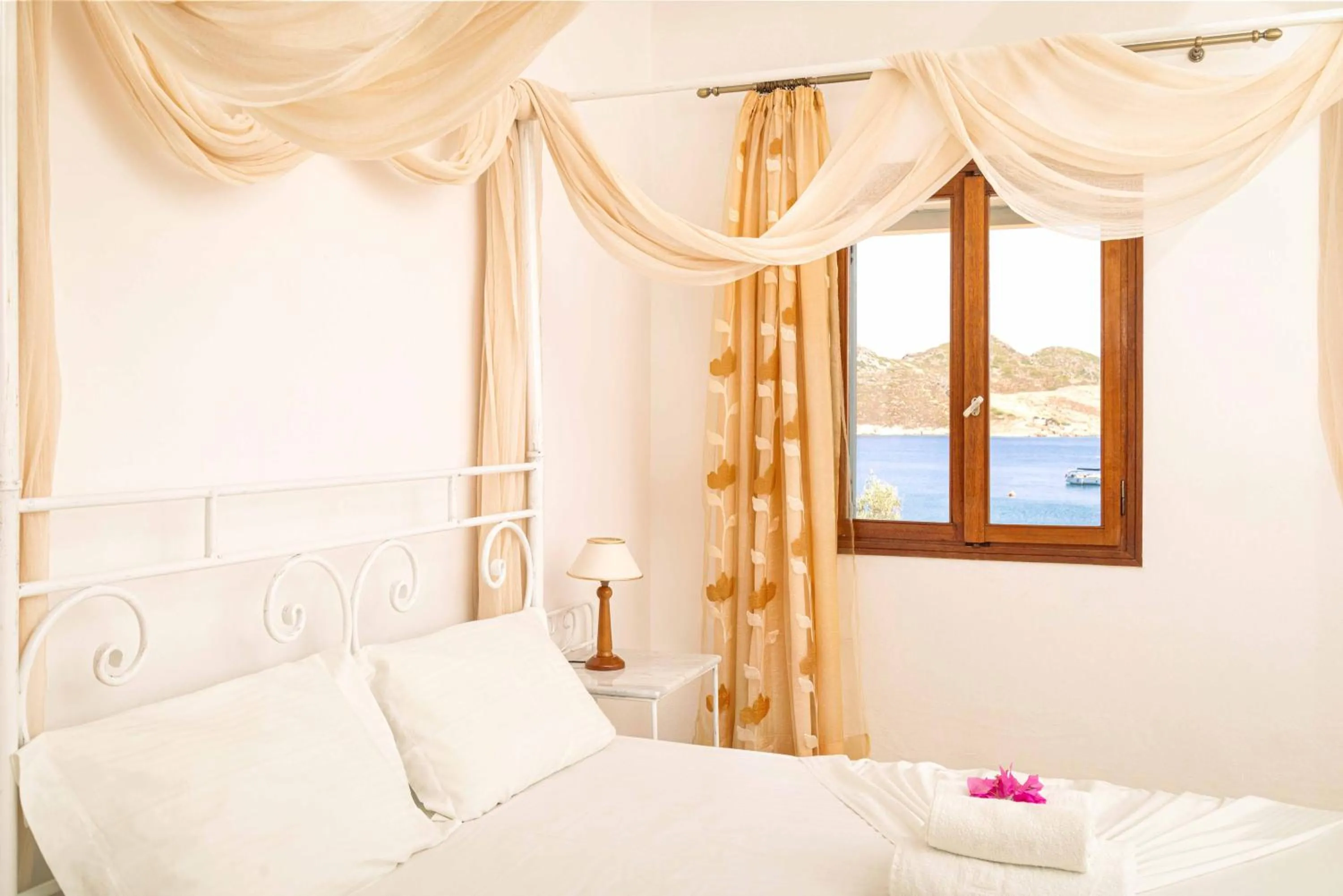 View (from property/room), Bed in Apolafsis Studios