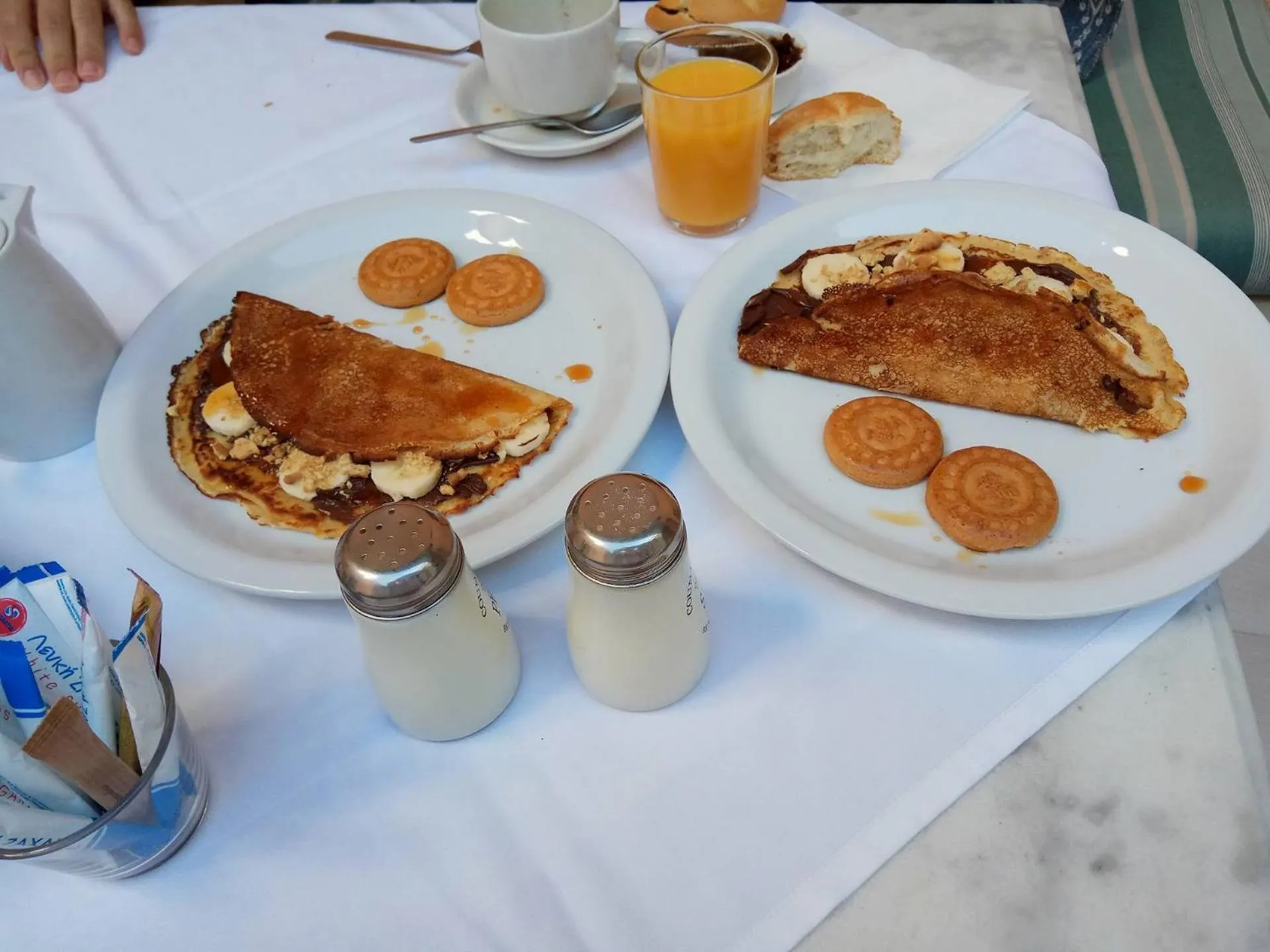 Breakfast in Efchi 1904