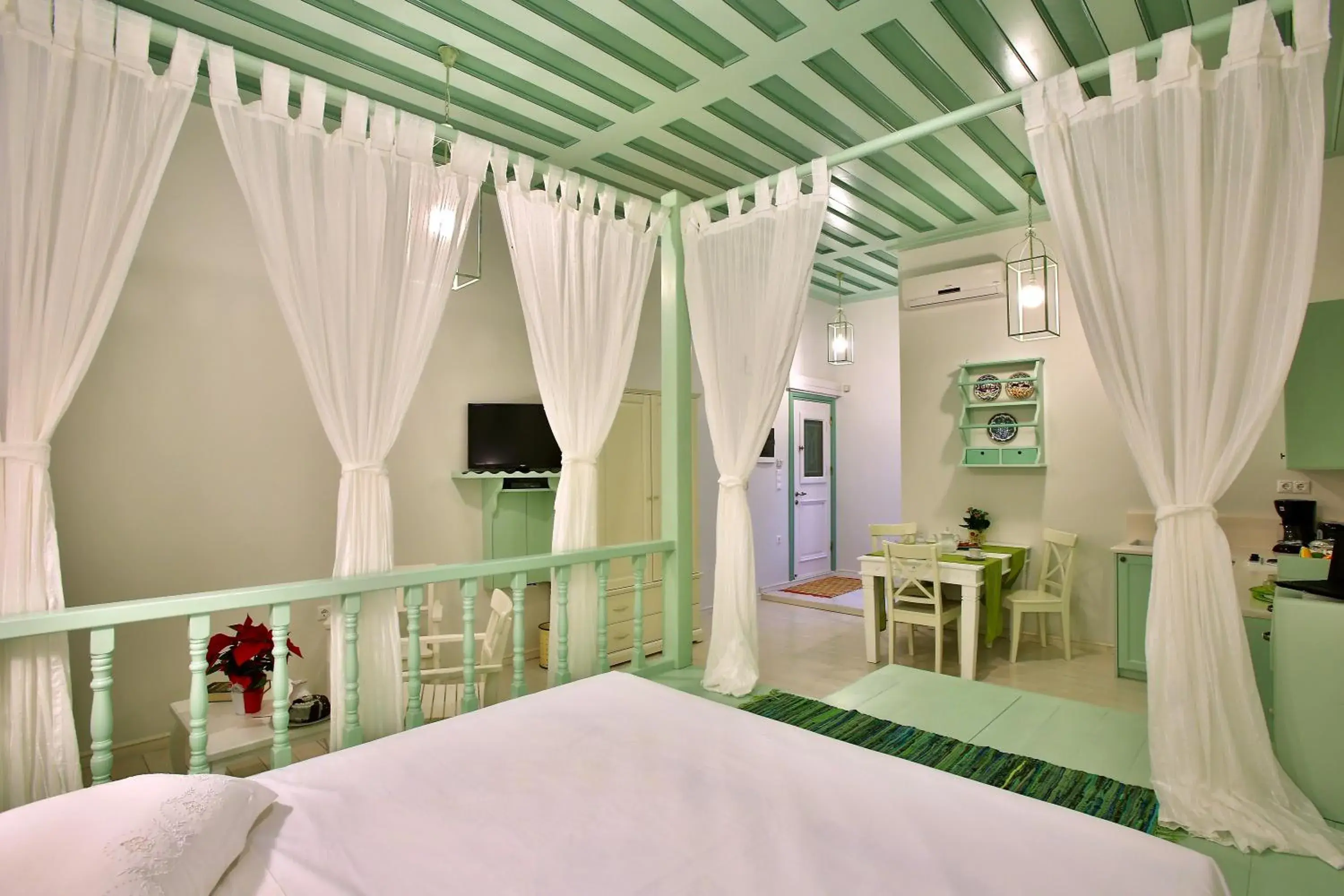 Bed in Efchi 1904 Bed in Efchi 1904