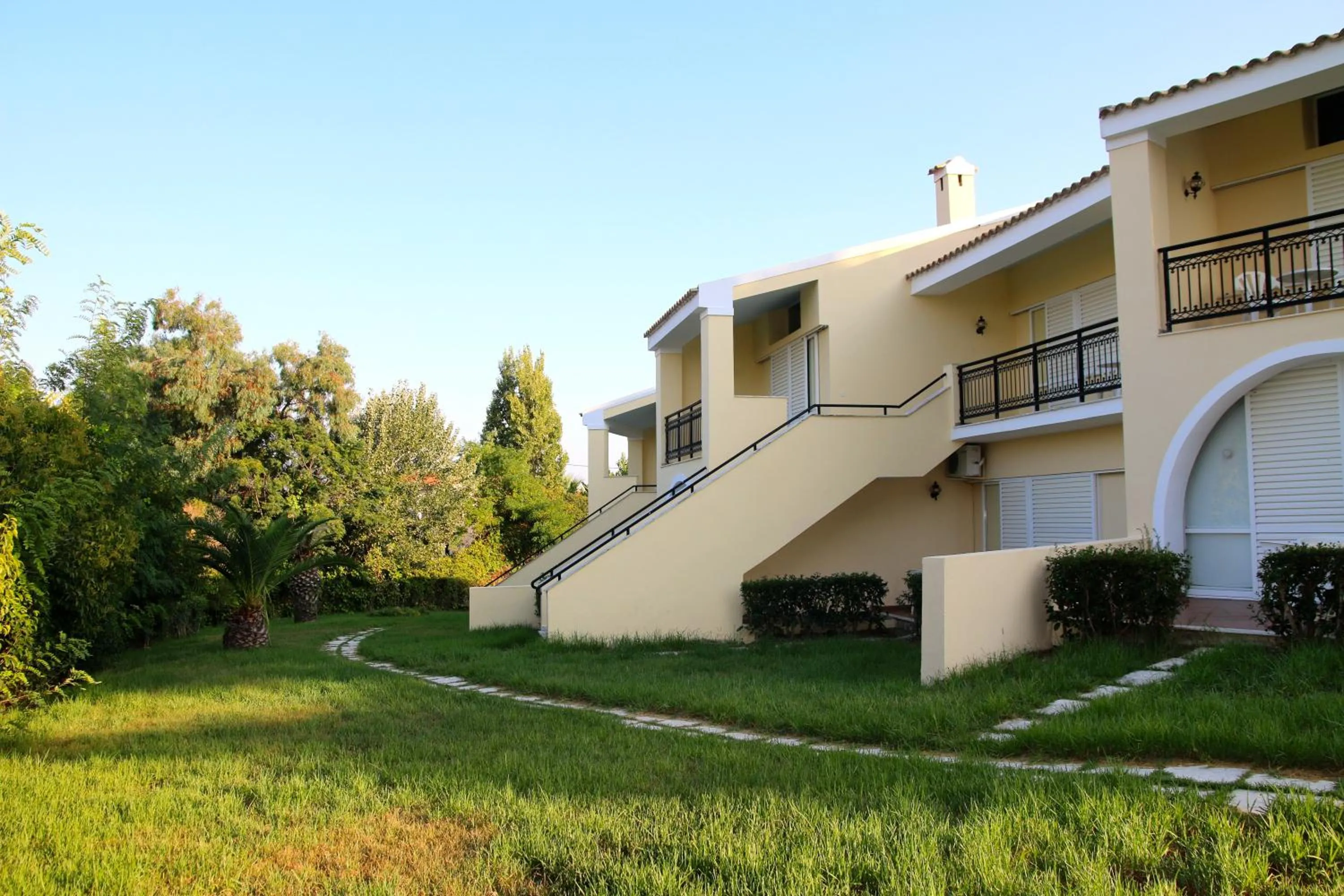 Garden in Mediterranean Blue