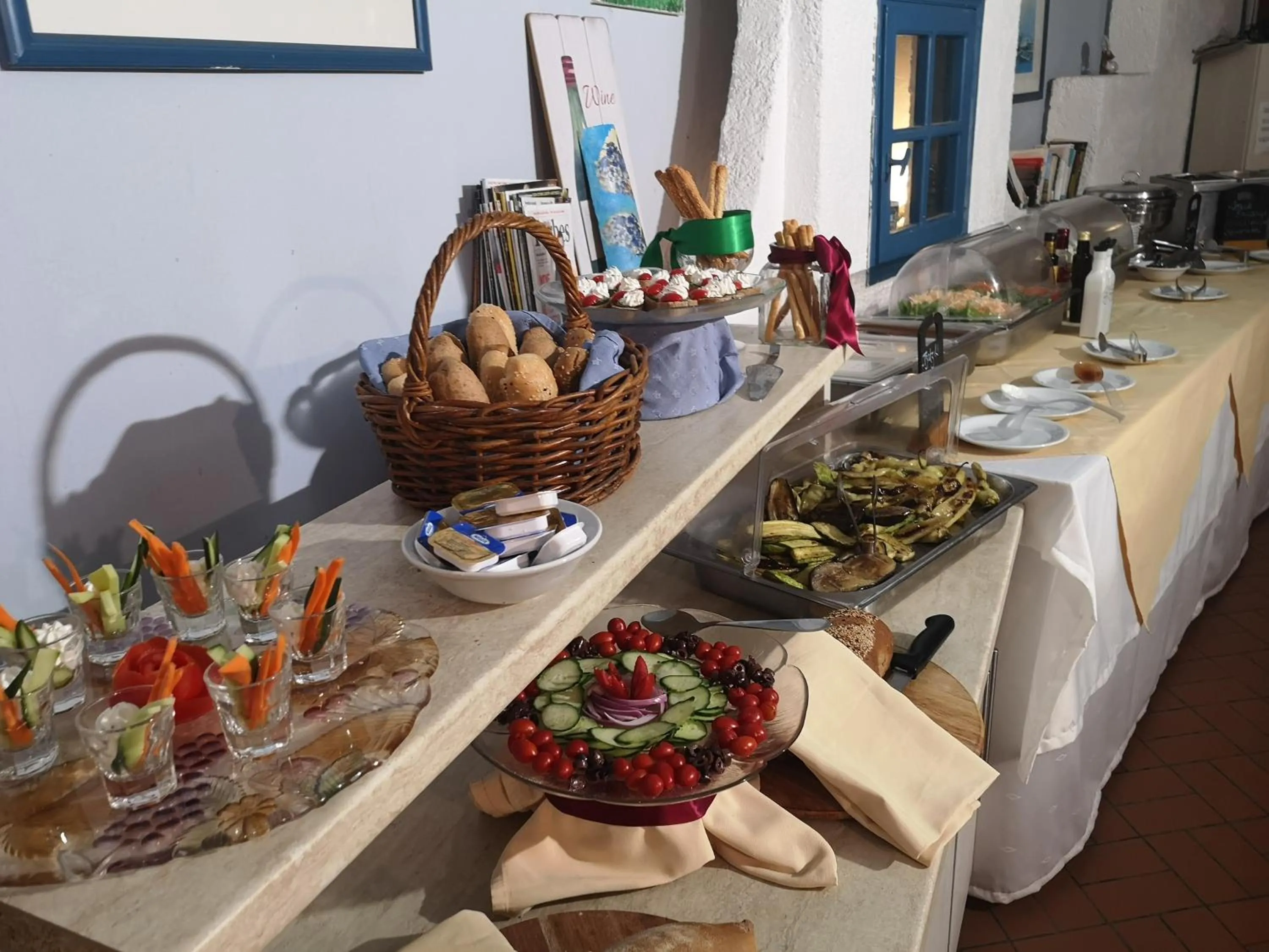 Food and drinks in Mediterranean Blue