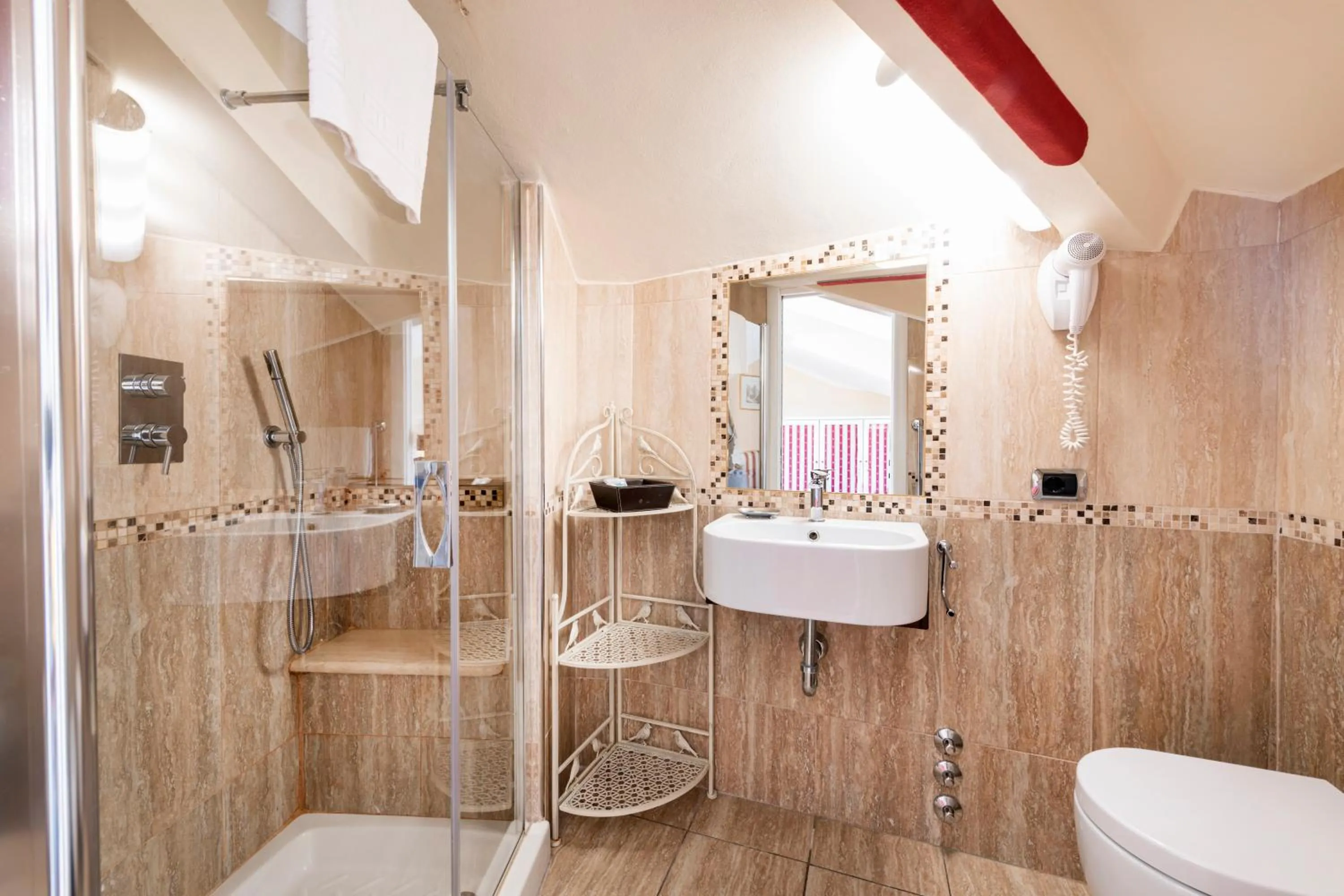 Bathroom in La Dependance