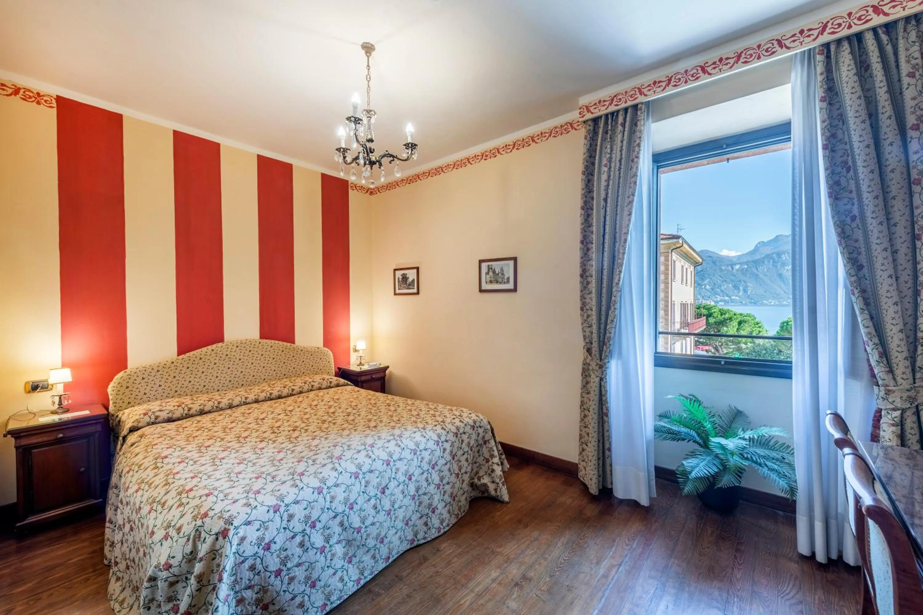 Bathroom, Bed in La Dependance