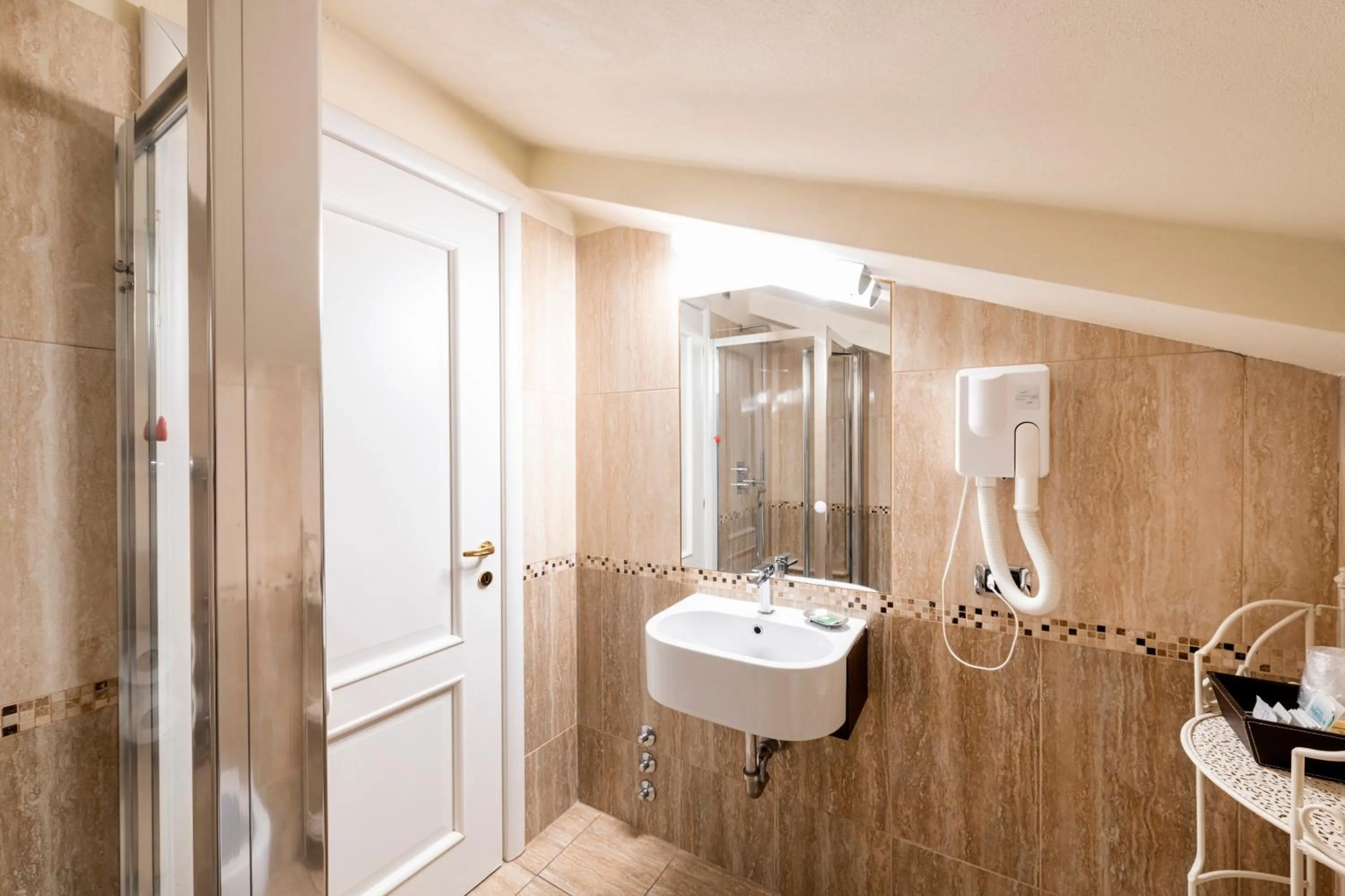 Bathroom in La Dependance