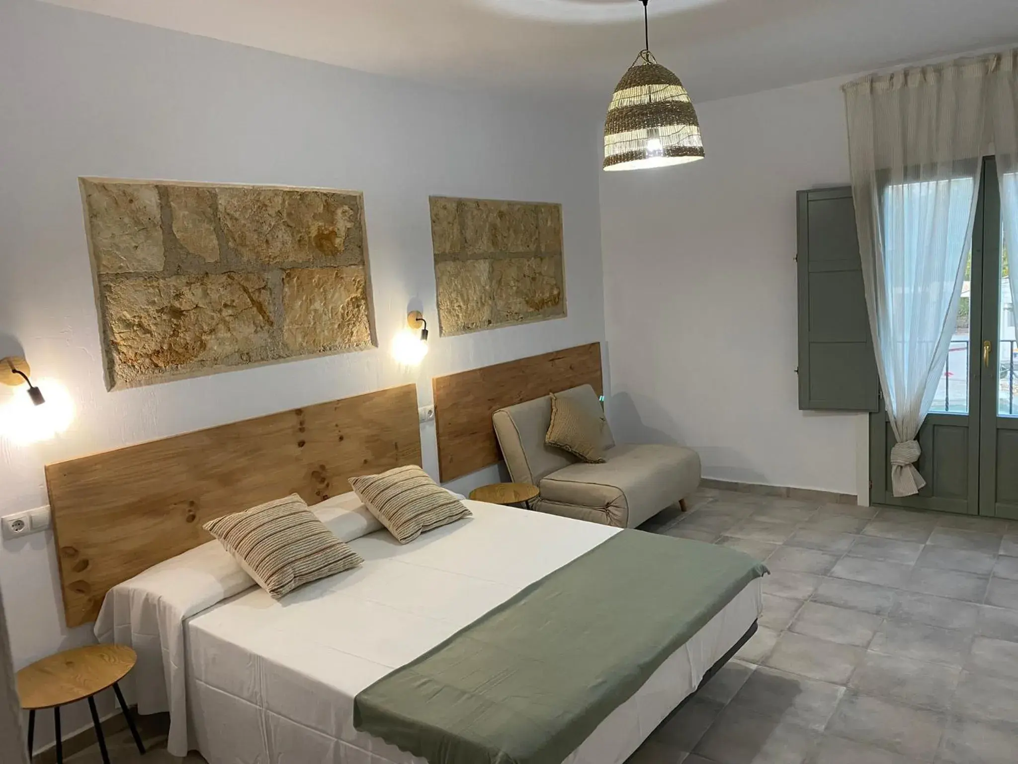 Superior Double Room in Hostal Residencia Alma Superior Double Room in Hostal Residencia Alma