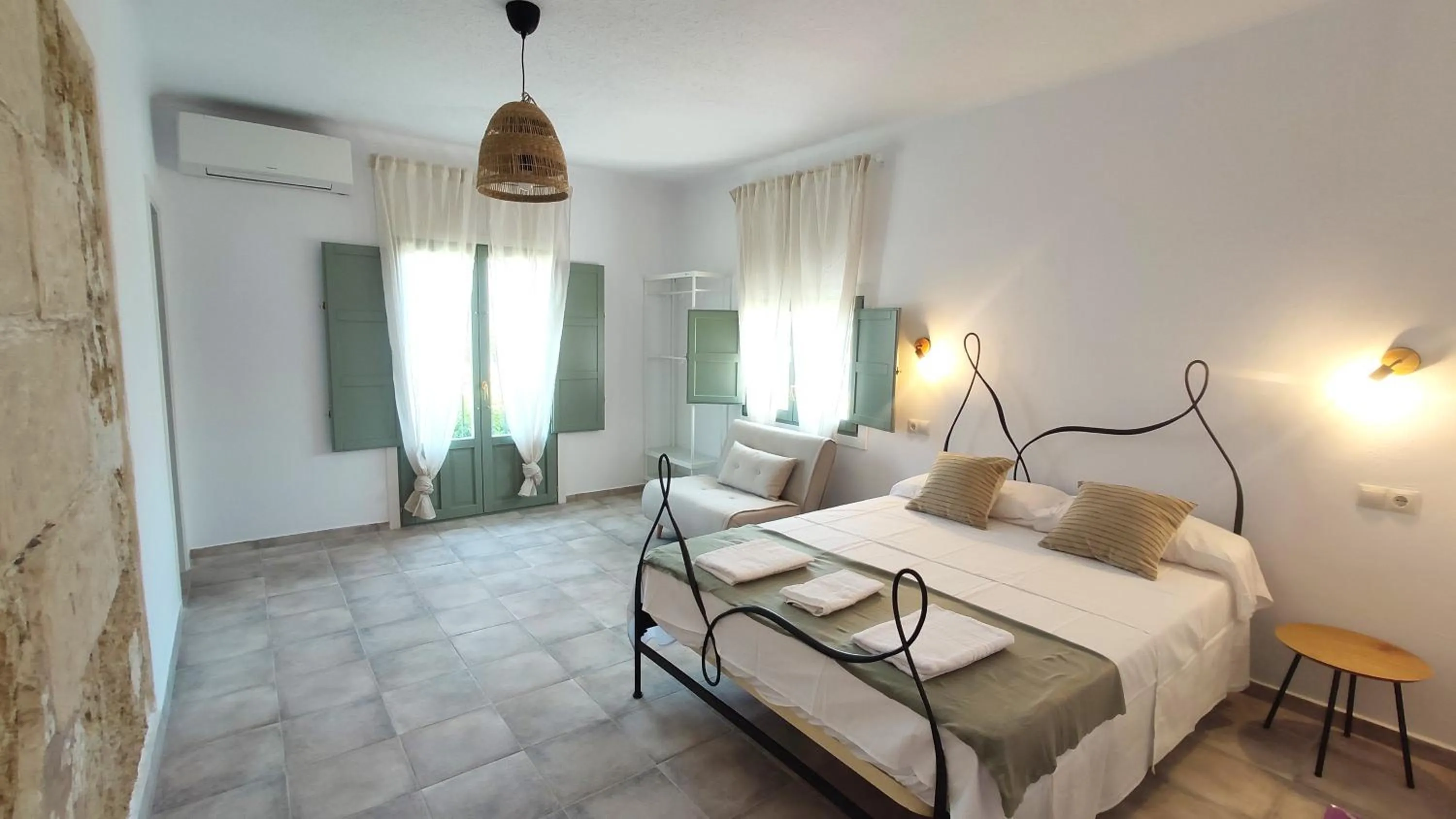 Photo of the whole room, Bed in Hostal Residencia Alma