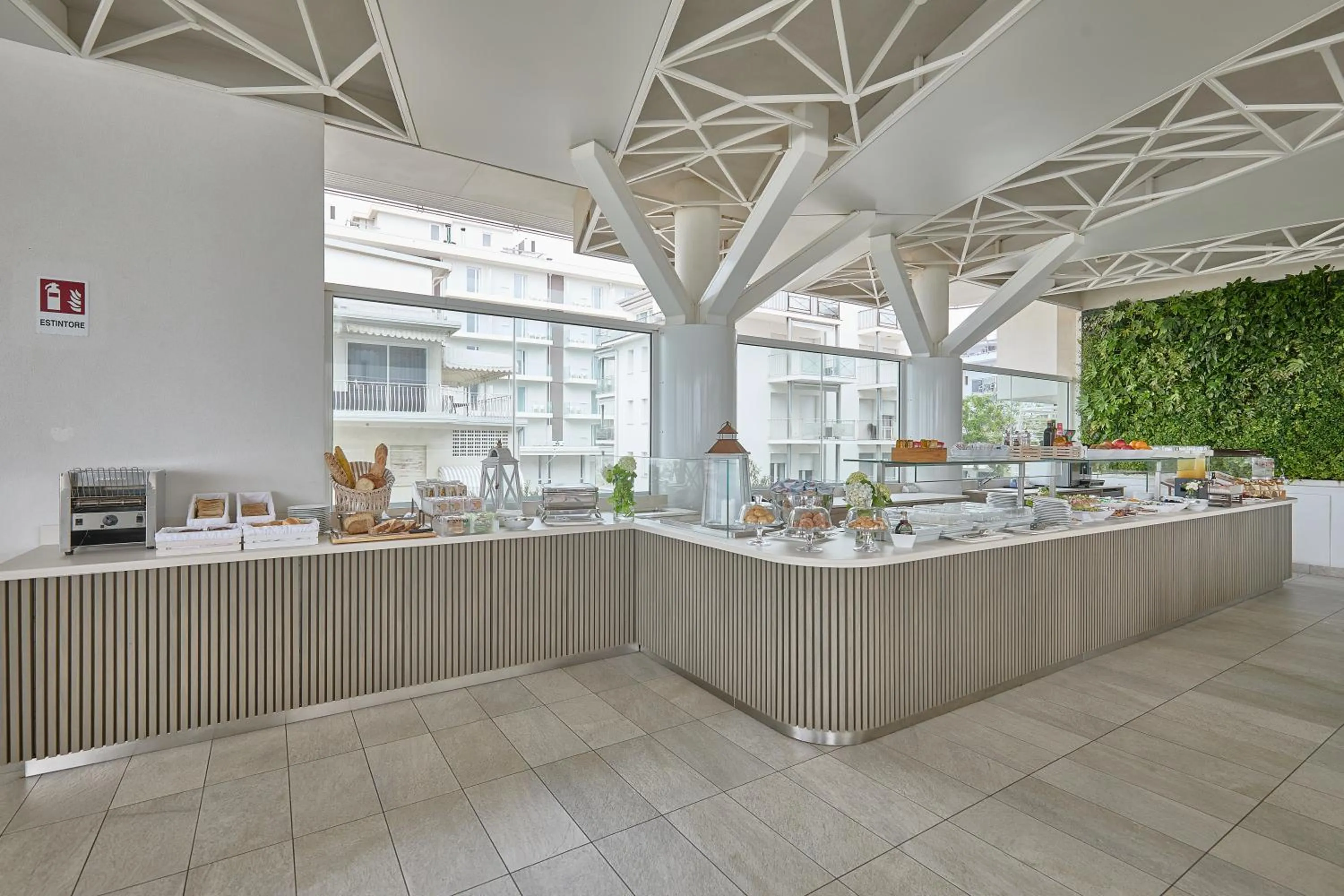 Breakfast in Hotel Le Soleil