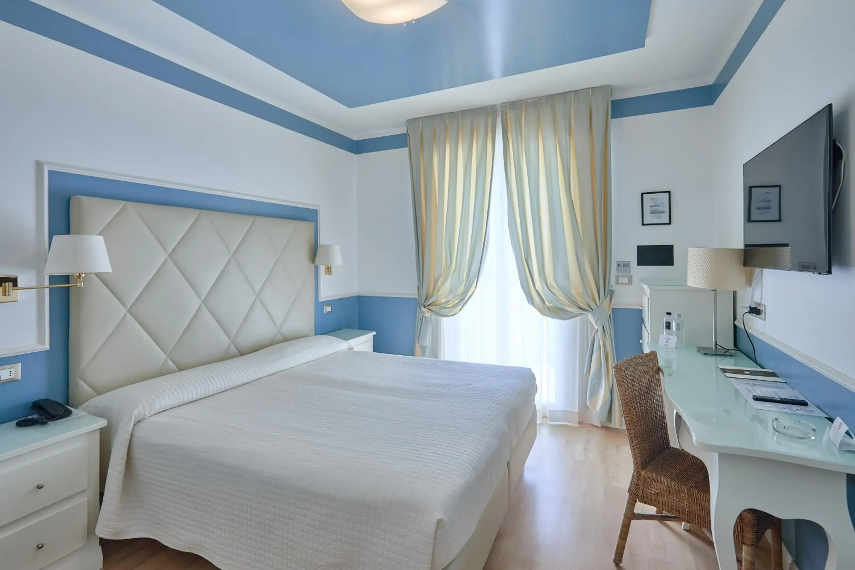 Triple Room with Partial Sea View in Hotel Le Soleil Triple Room with Partial Sea View in Hotel Le Soleil