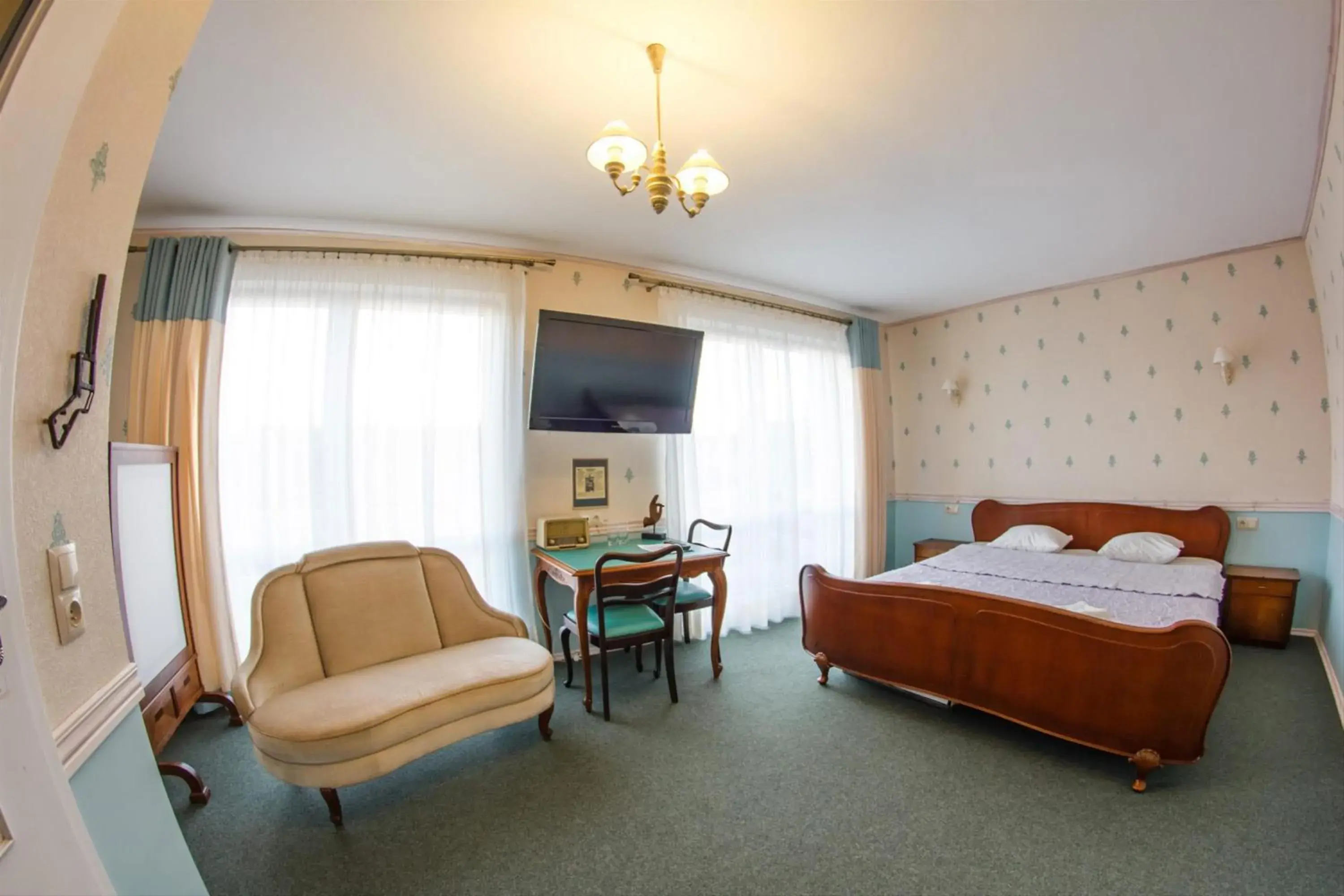 King Room with Balcony in GarageHotel King Room with Balcony in GarageHotel