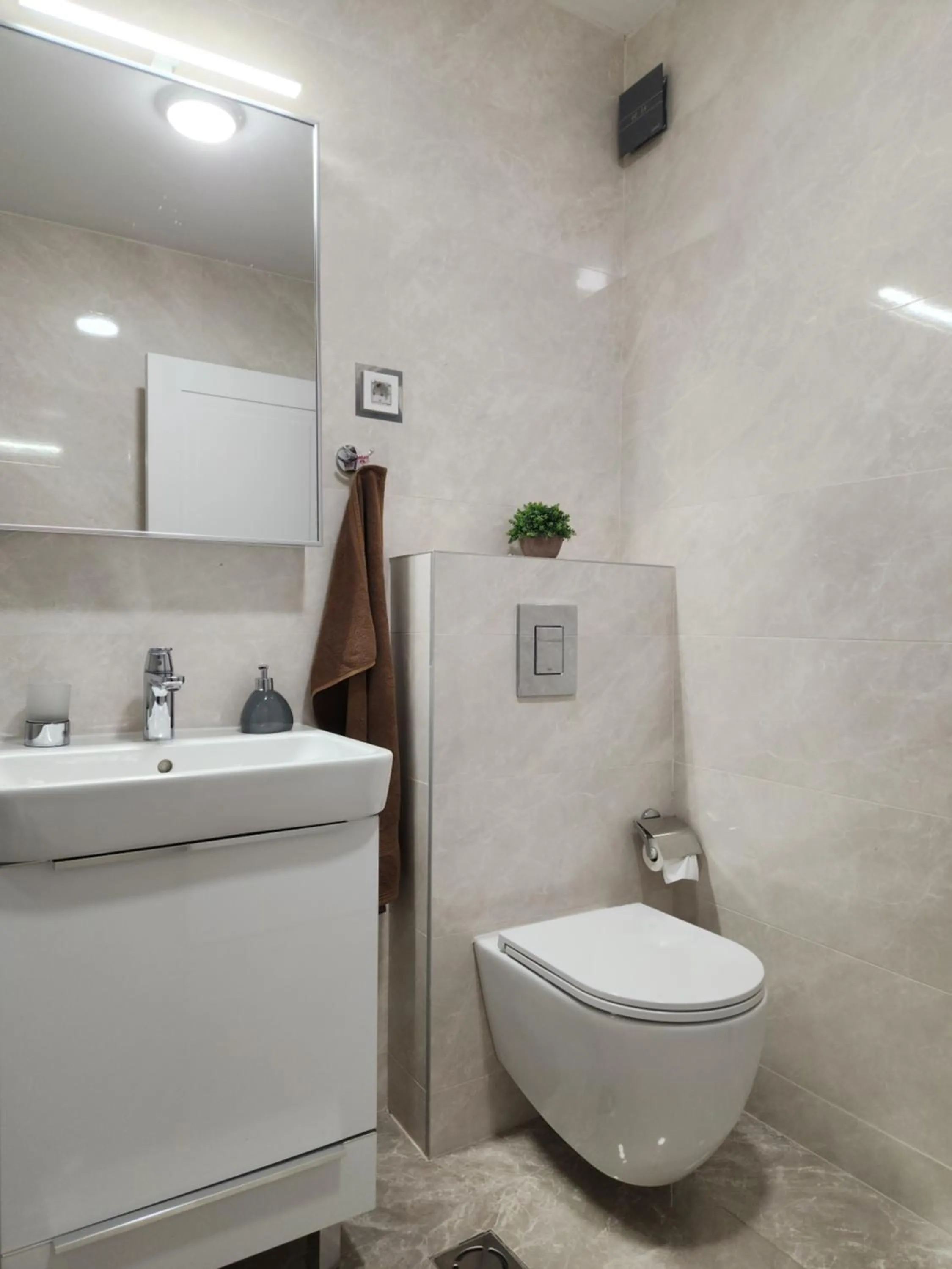 Bathroom in Green Apartments Podgorica With Garage