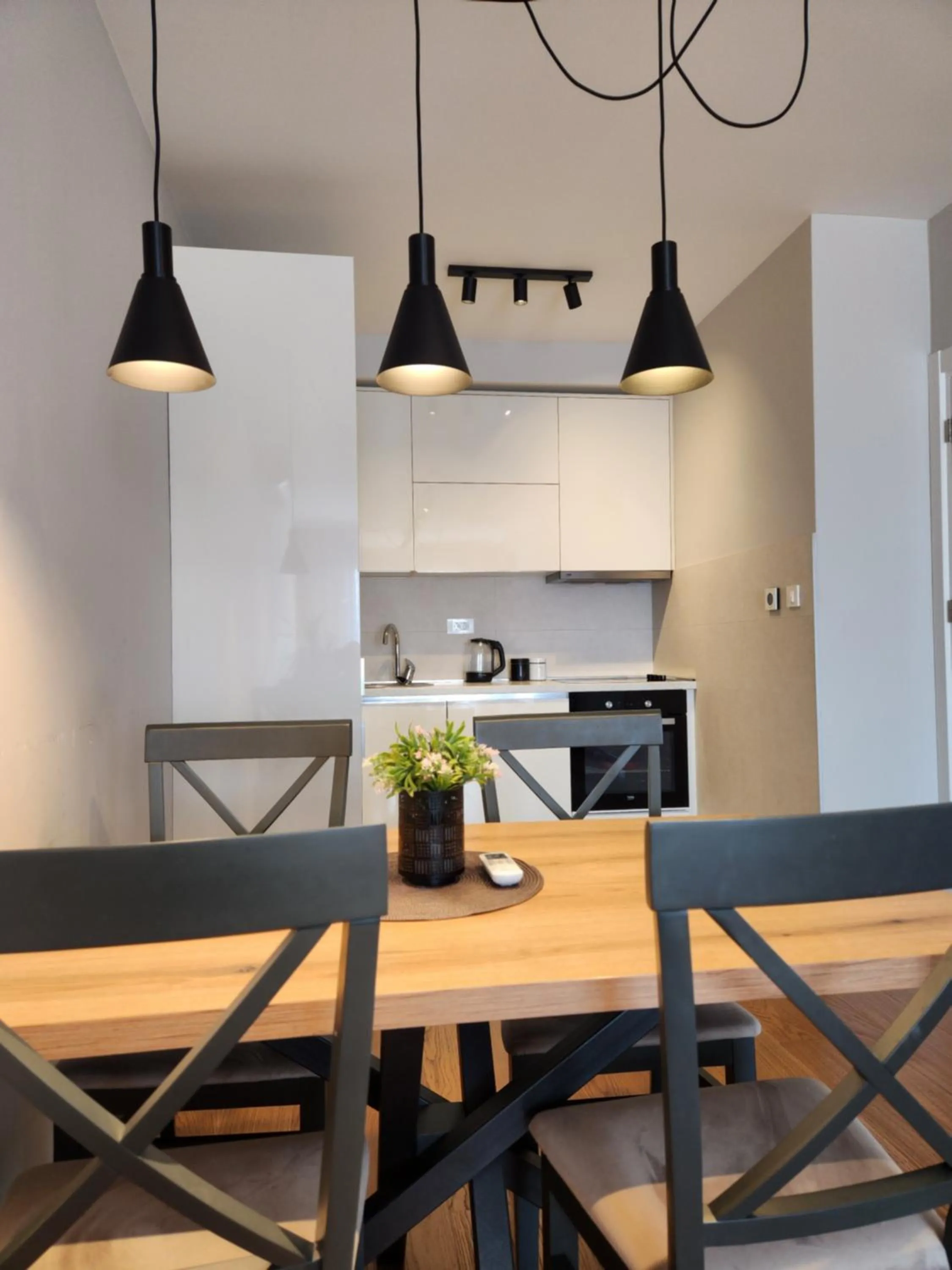 Dining area in Green Apartments Podgorica With Garage